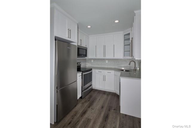 105 Lincoln Avenue 105-i Property Photo 4