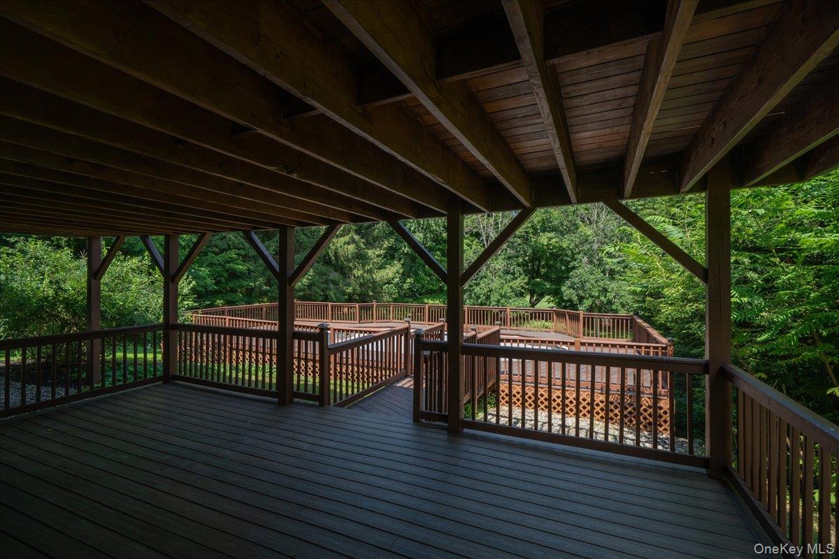70 Orchard Crest Drive Property Photo 4