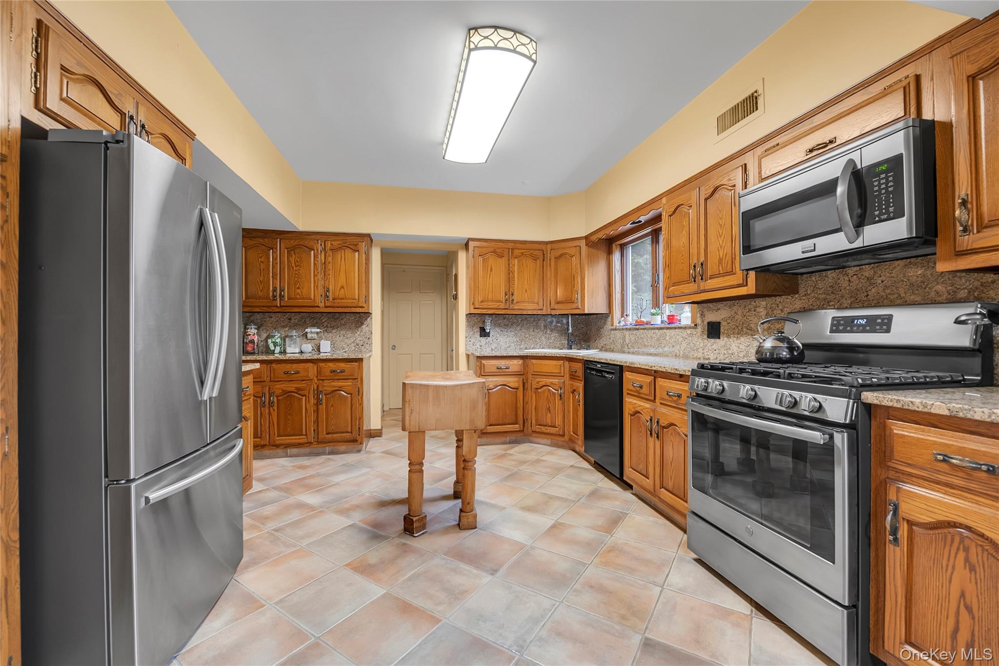 34 Soundview Crest Property Photo 6