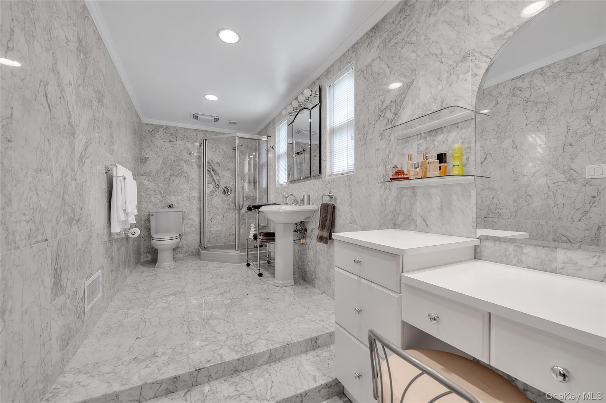 34 Soundview Crest Property Photo 11