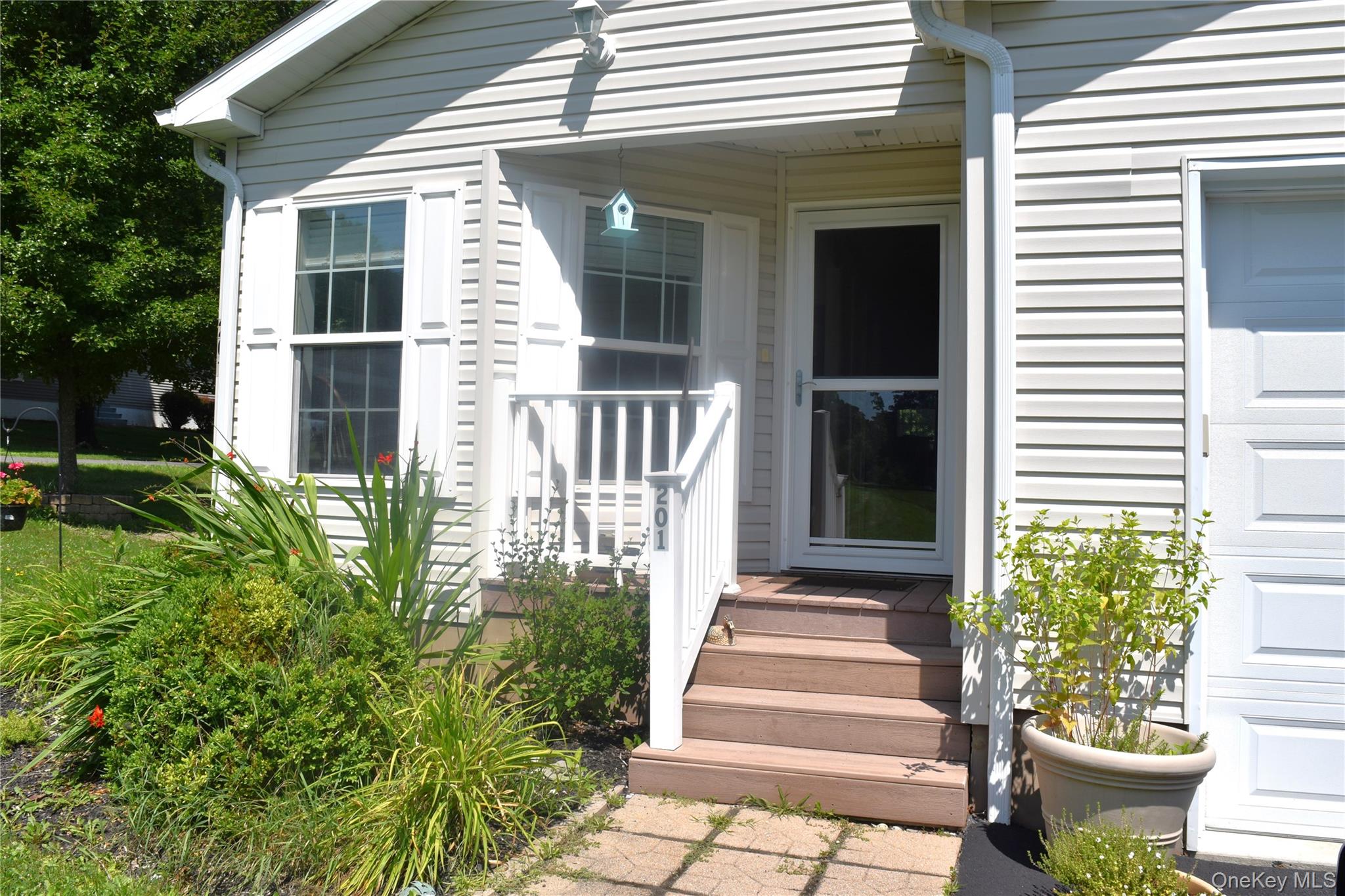 201 Brittany Terrace Property Photo 2