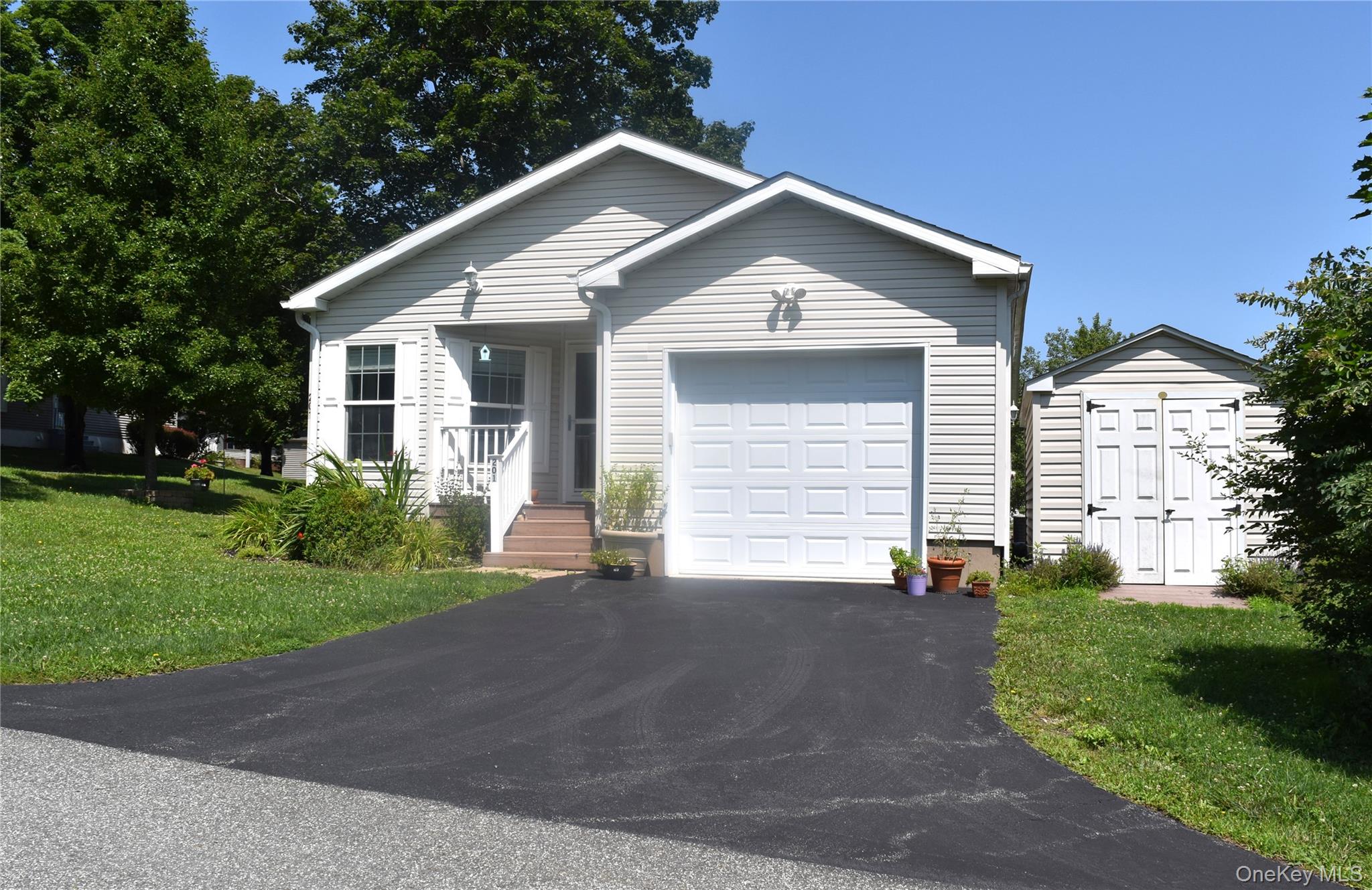 201 Brittany Terrace Property Photo 22