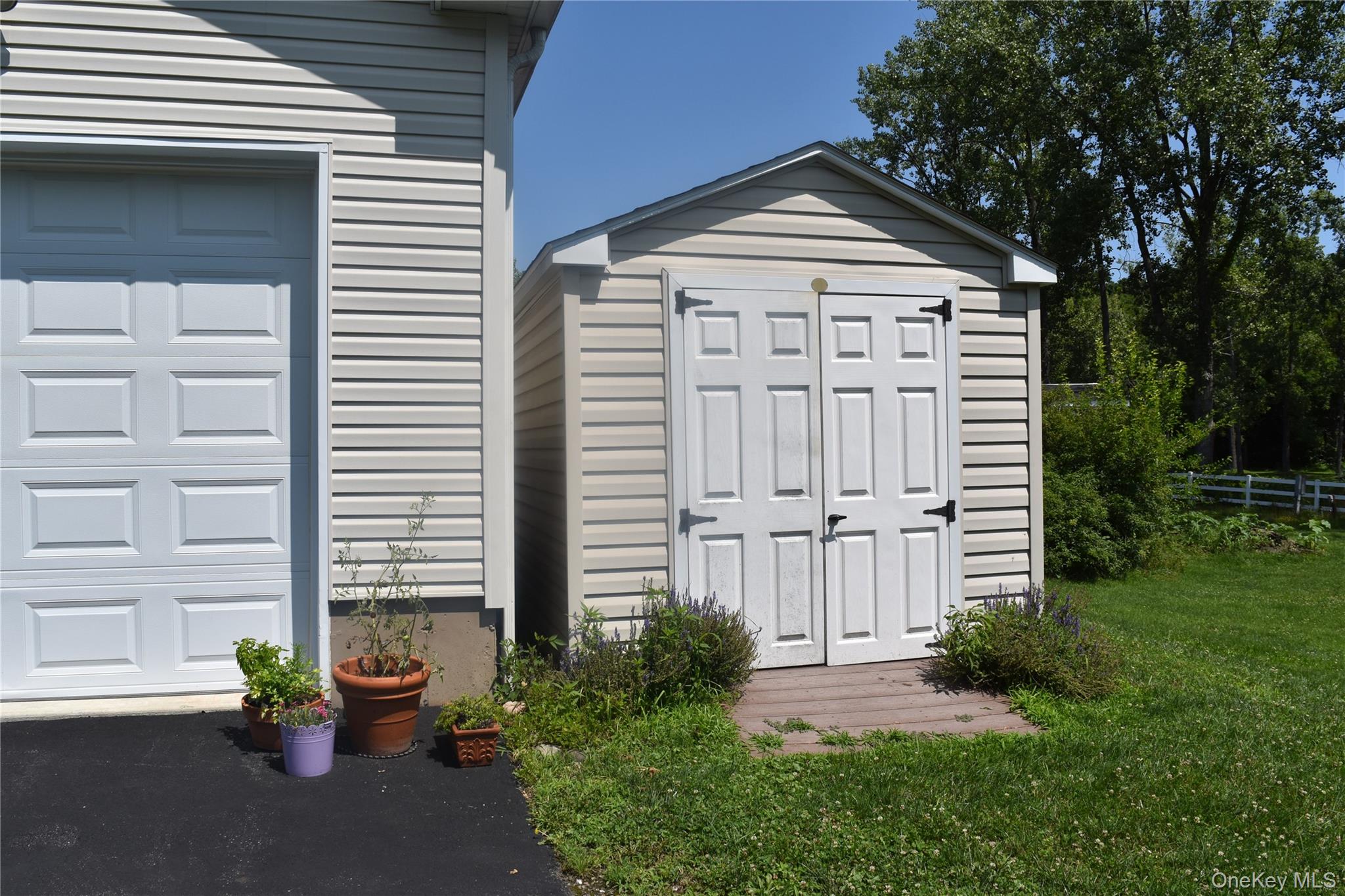 201 Brittany Terrace Property Photo 23