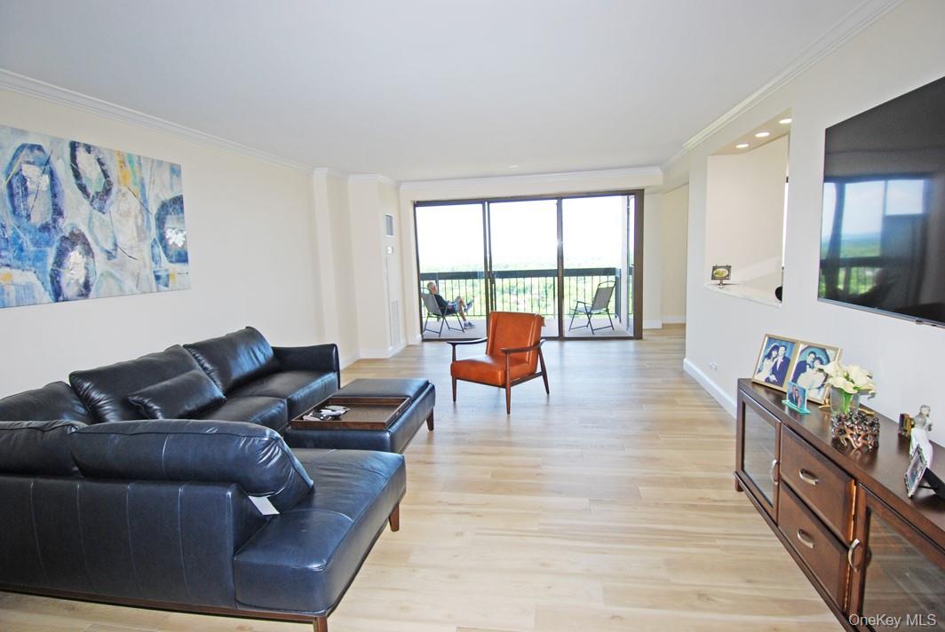 27010 Grand Central 22g Property Photo 3