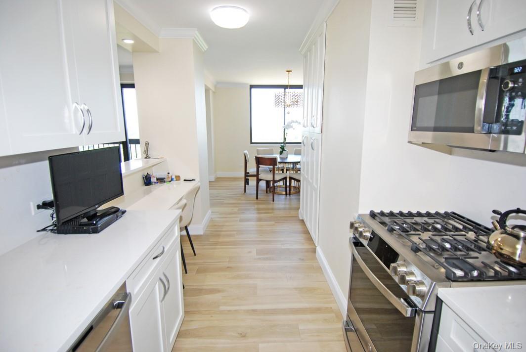 27010 Grand Central 22g Property Photo 8