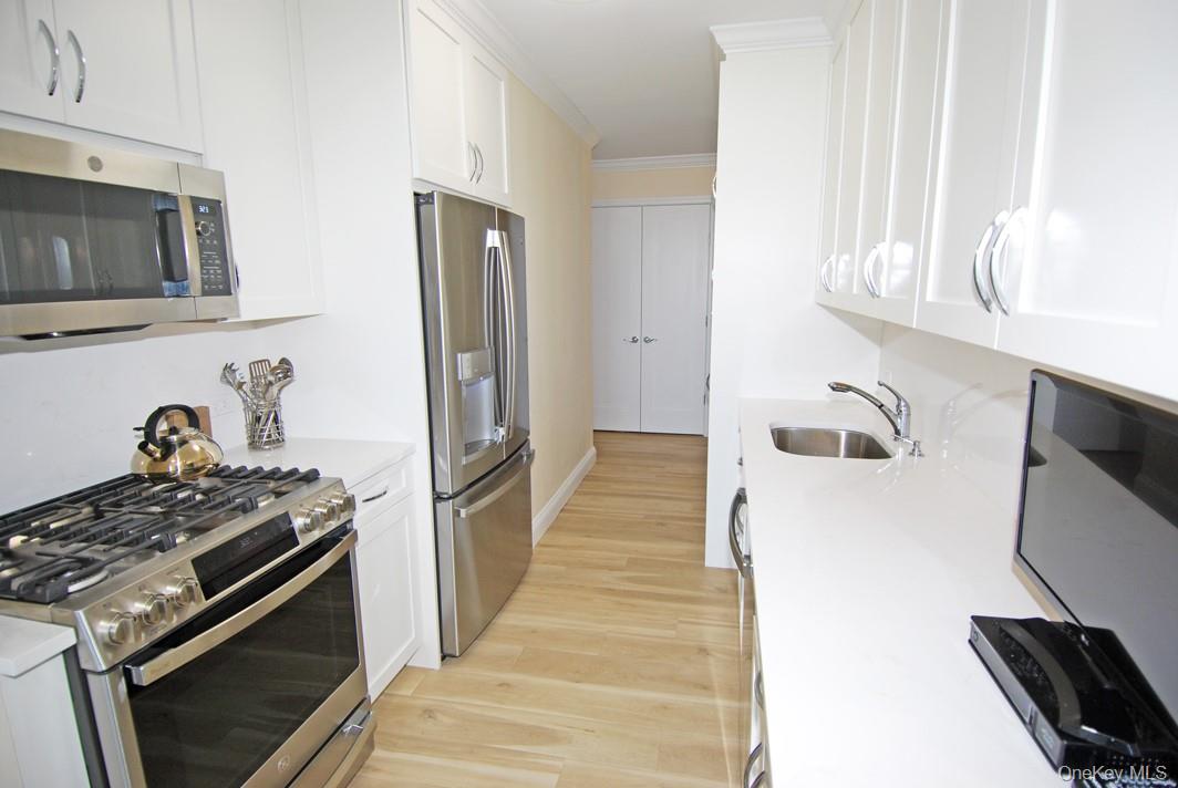 27010 Grand Central 22g Property Photo 11