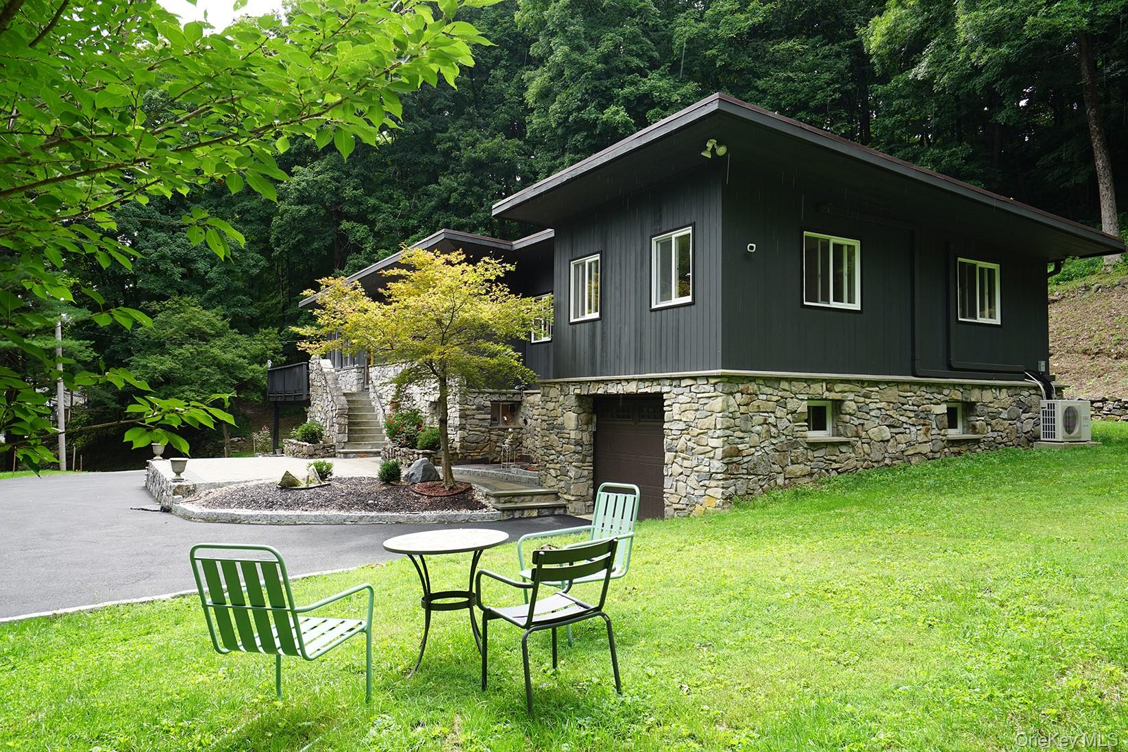 16 Briar Hill Road Property Photo 3