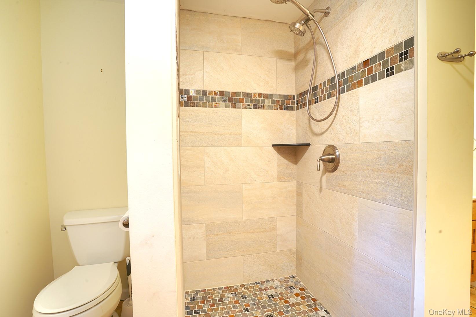 16 Briar Hill Road Property Photo 25