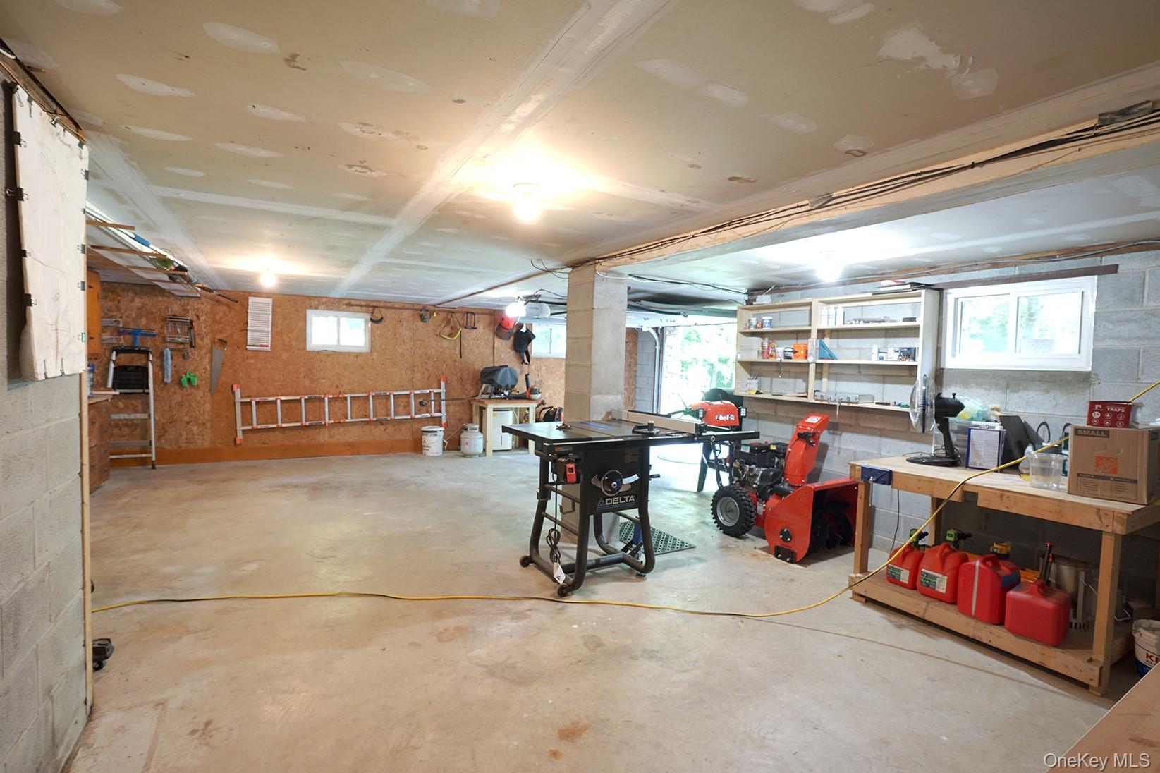 16 Briar Hill Road Property Photo 32