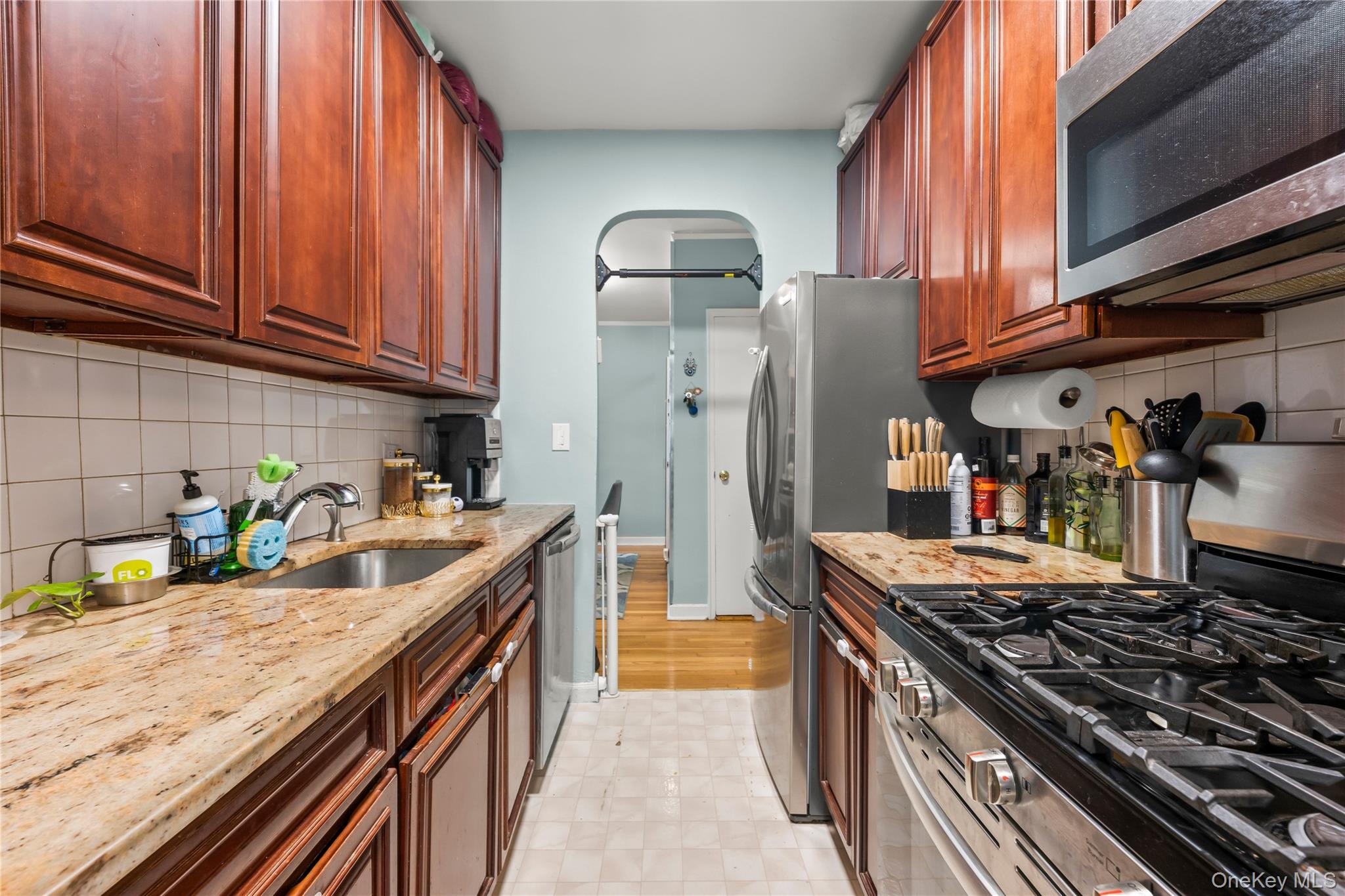 67-35 Yellowstone Boulevard 6a Property Photo 9