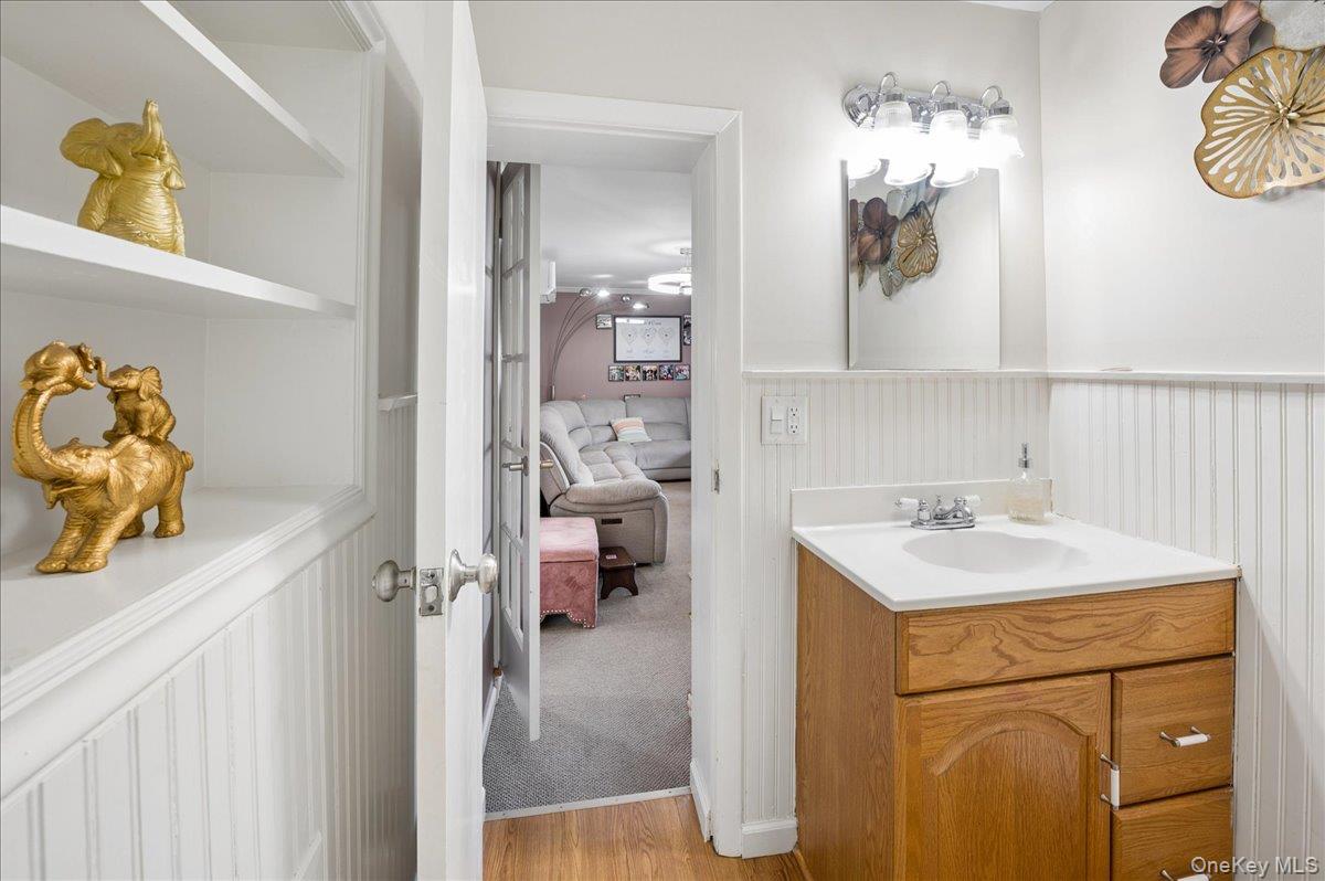 5 Quintard Drive Property Photo 13