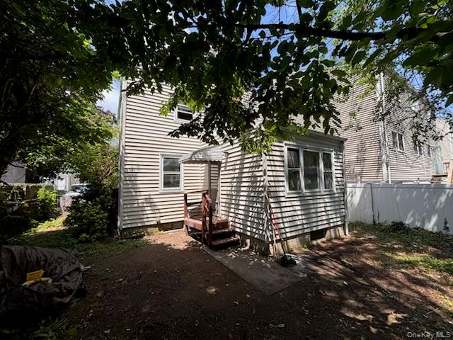 120 Clunie Avenue Property Photo 6