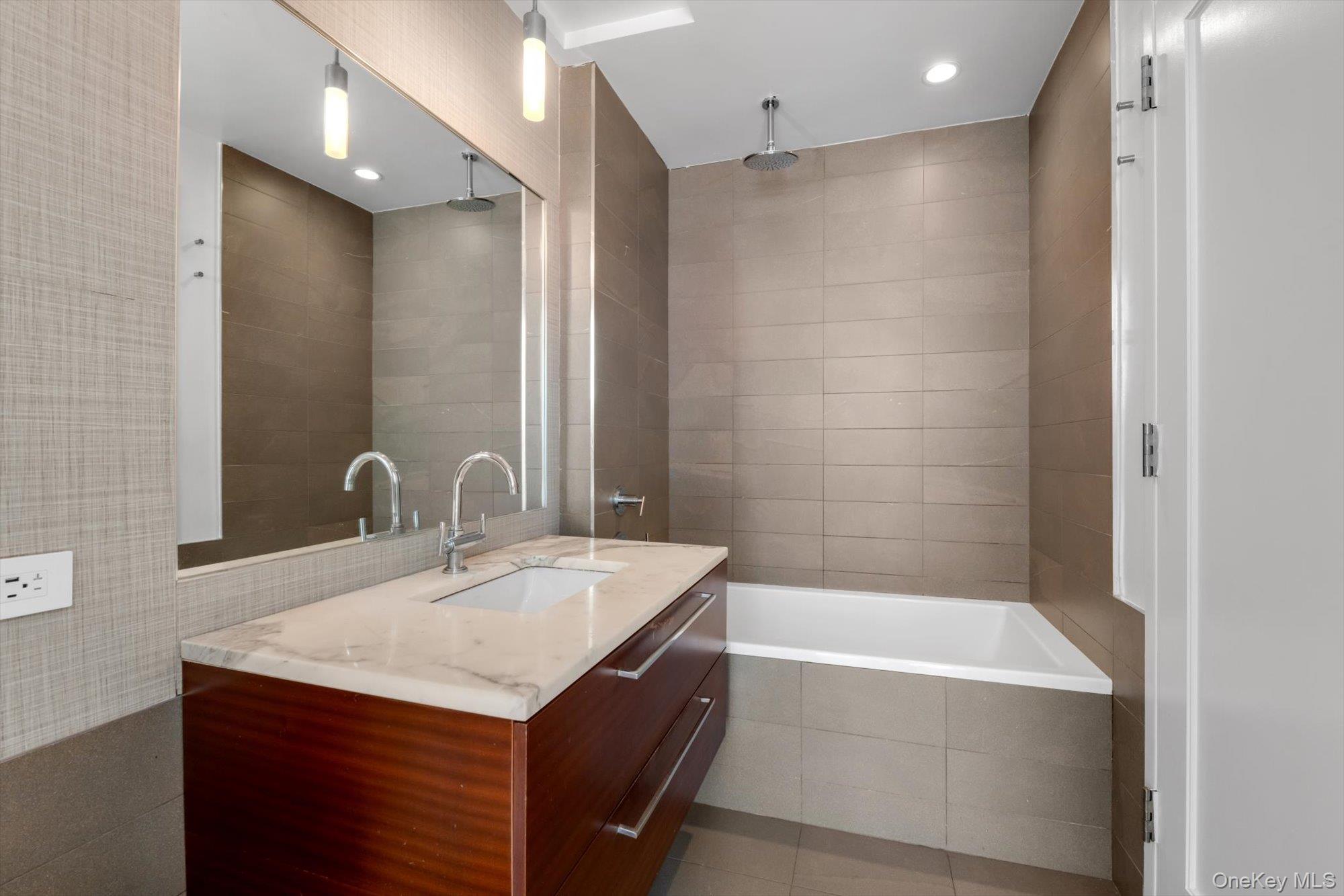 2415 Queens Plaza 6b Property Photo 19