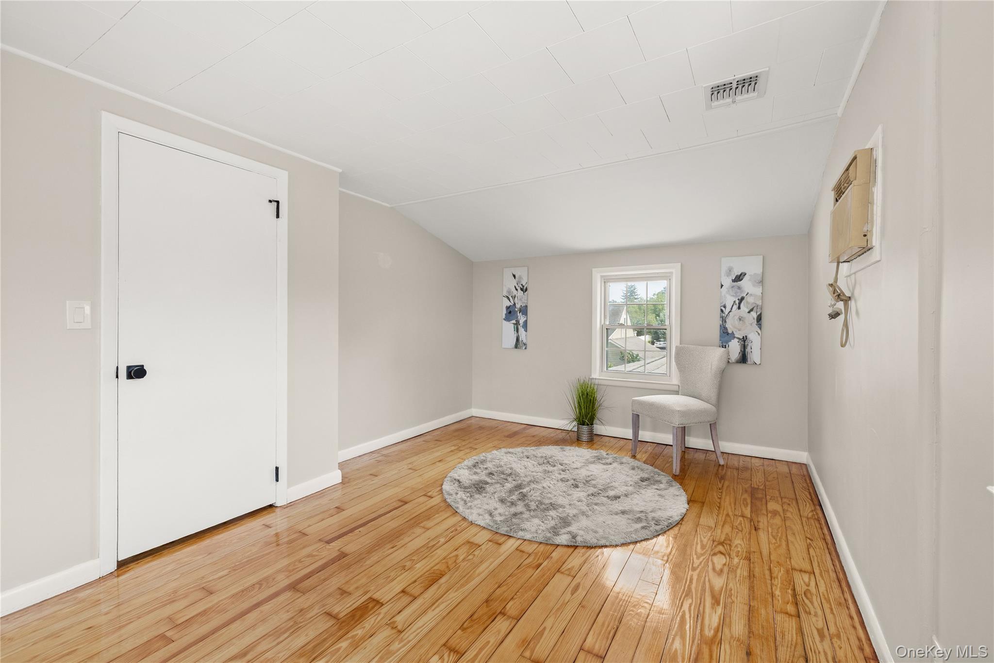 718 Elmwood Road Property Photo 12