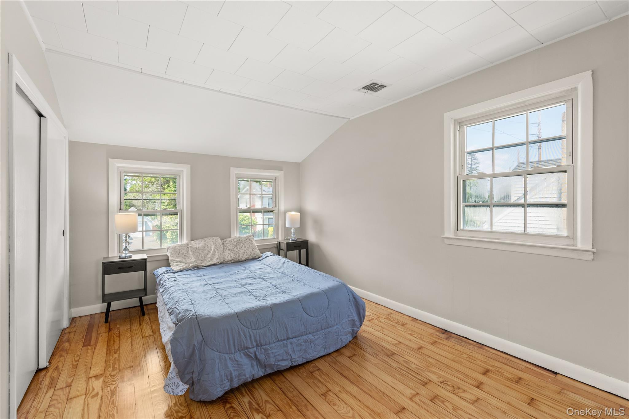 718 Elmwood Road Property Photo 13