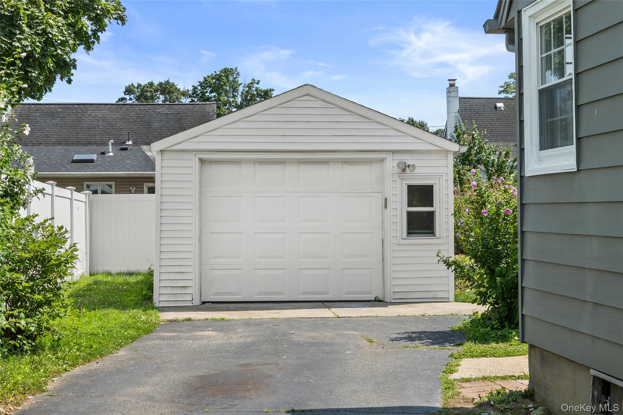 718 Elmwood Road Property Photo 20