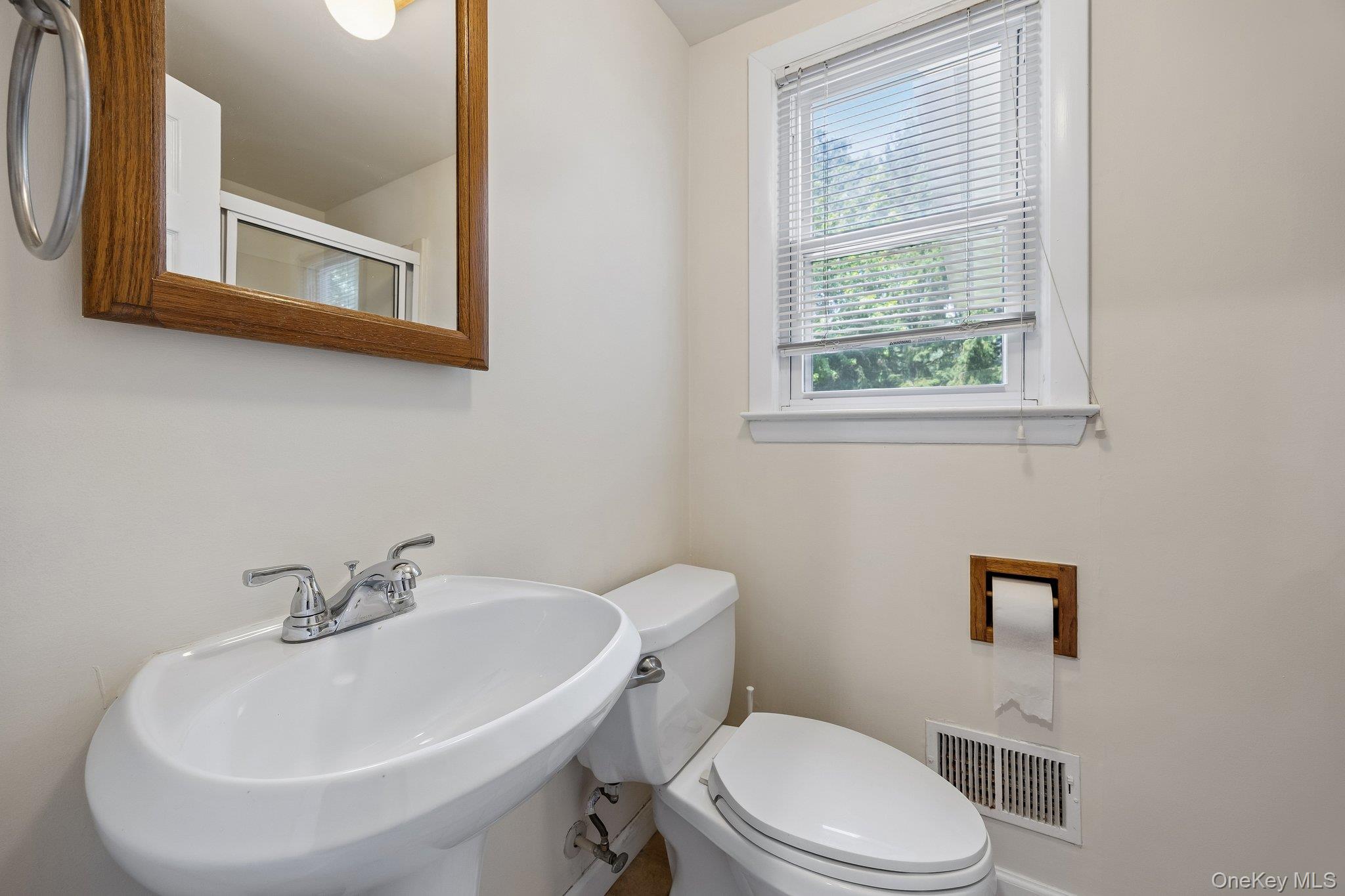 4 Holly Lane Property Photo 27