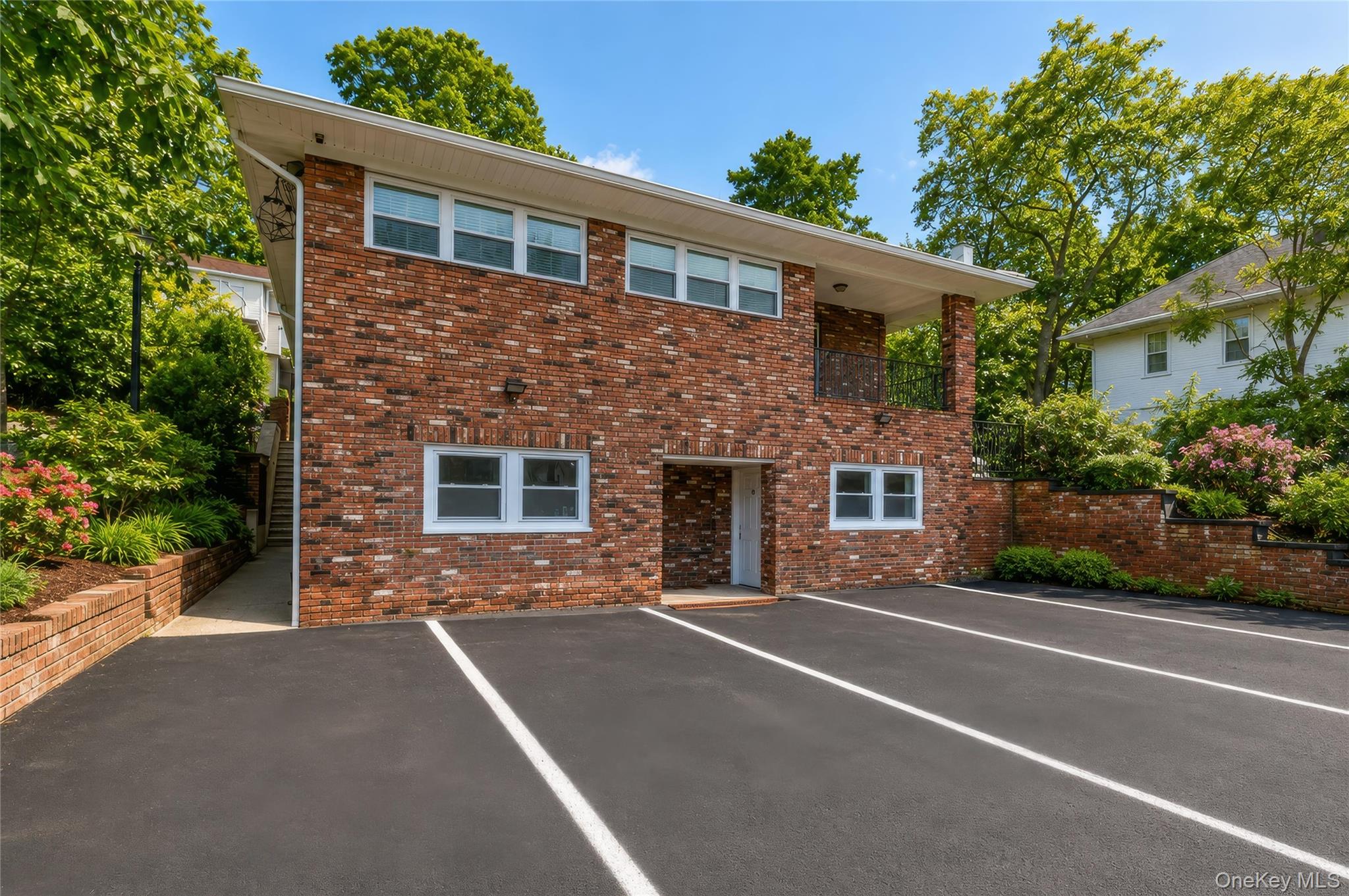 609 Saw Mill River Road Property Photo 1