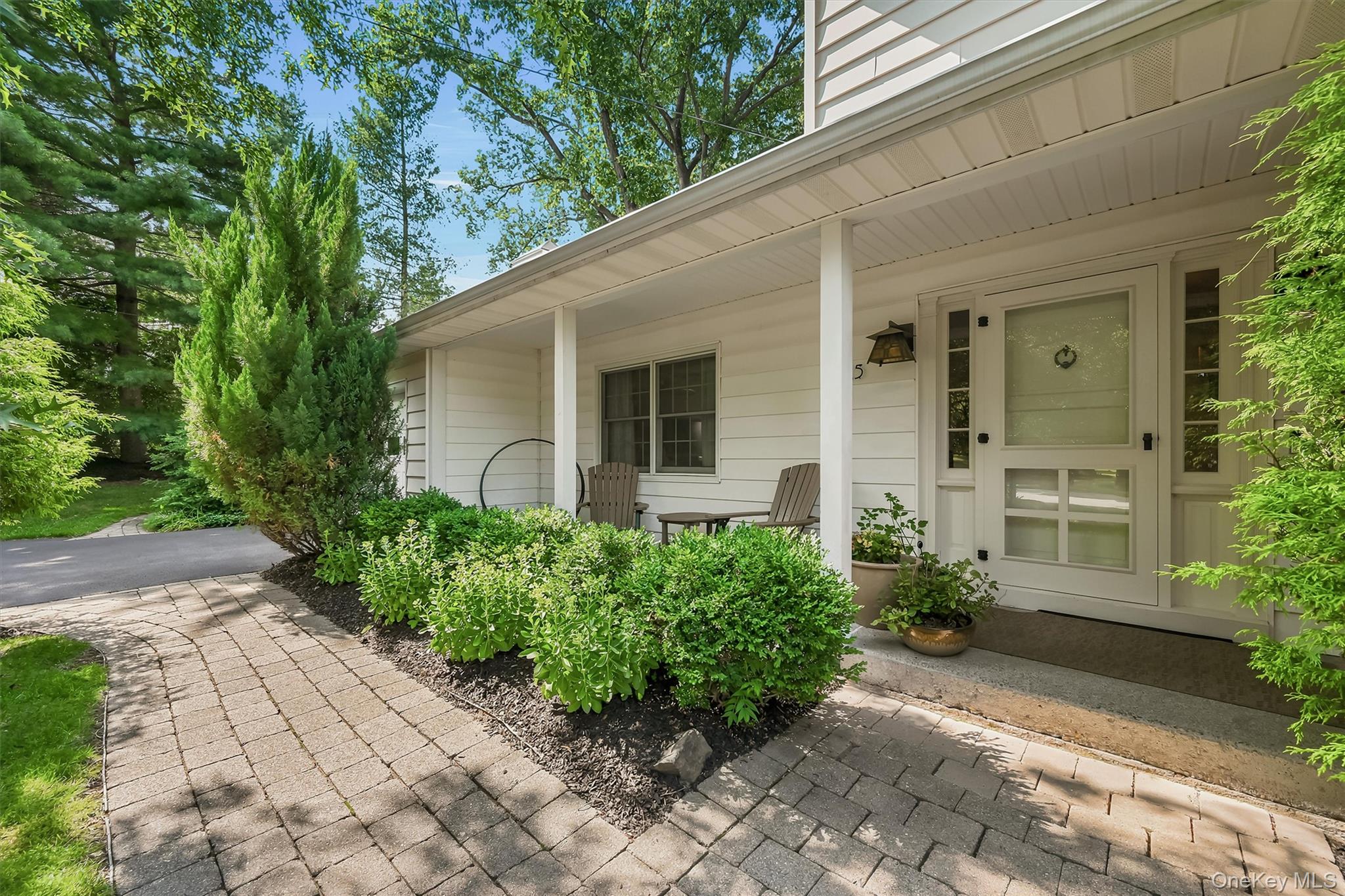 25 Meadow Avenue Property Photo 3