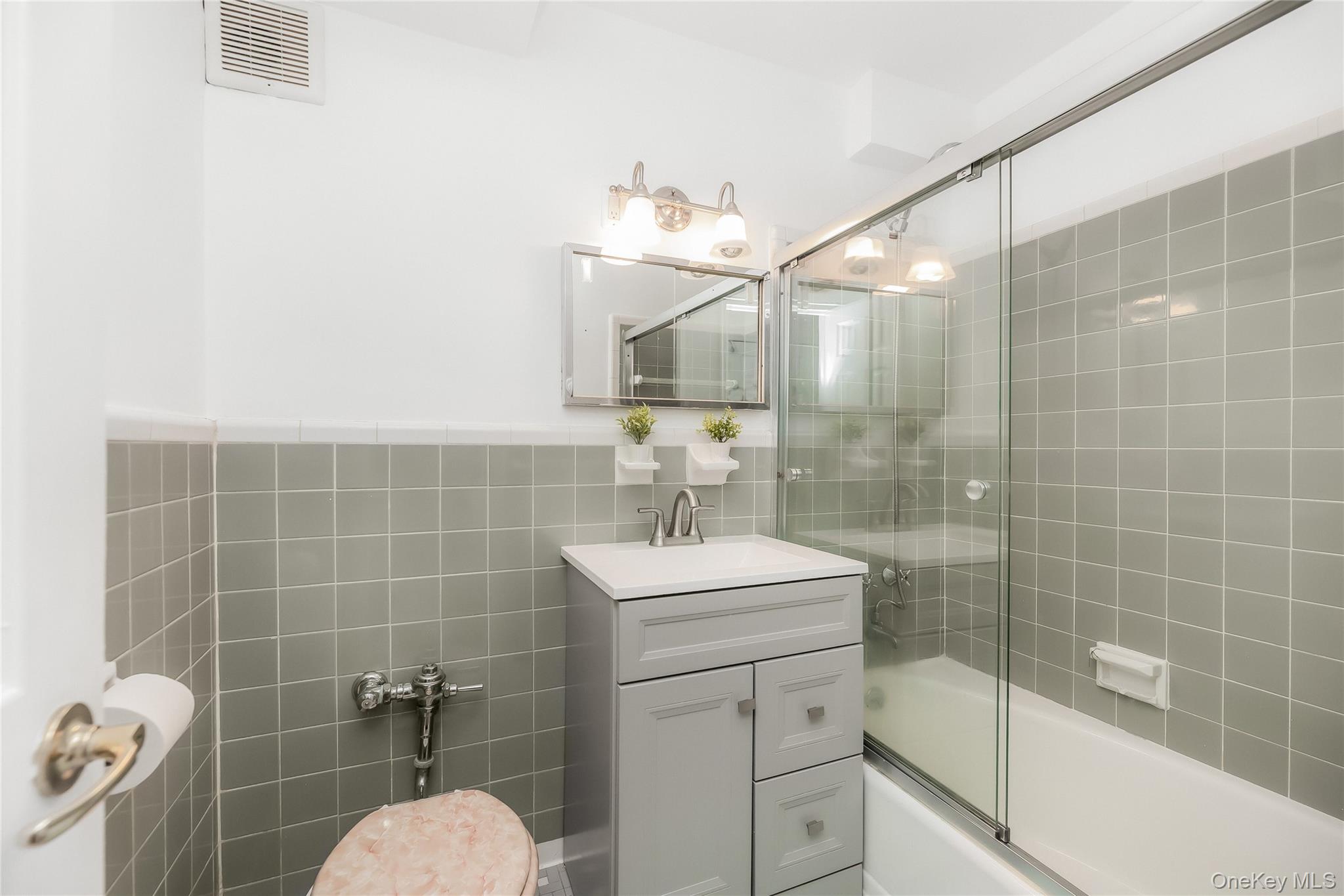 2835 Webb 7e Property Photo 12