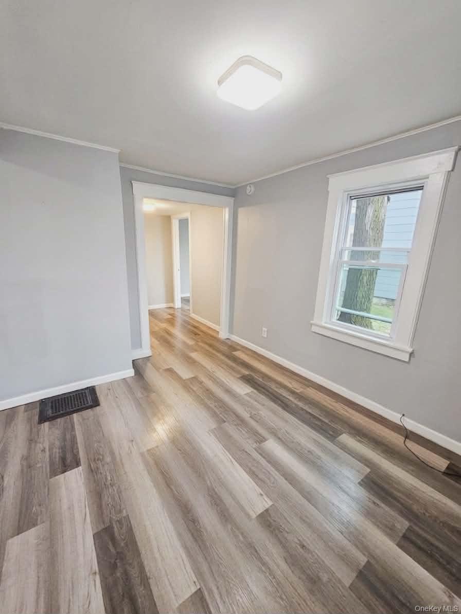 190 Conklin Avenue Property Photo 5