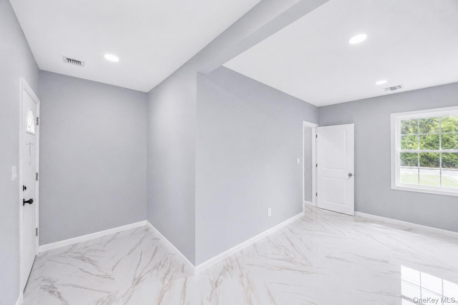 306 Greeley Avenue Property Photo 16