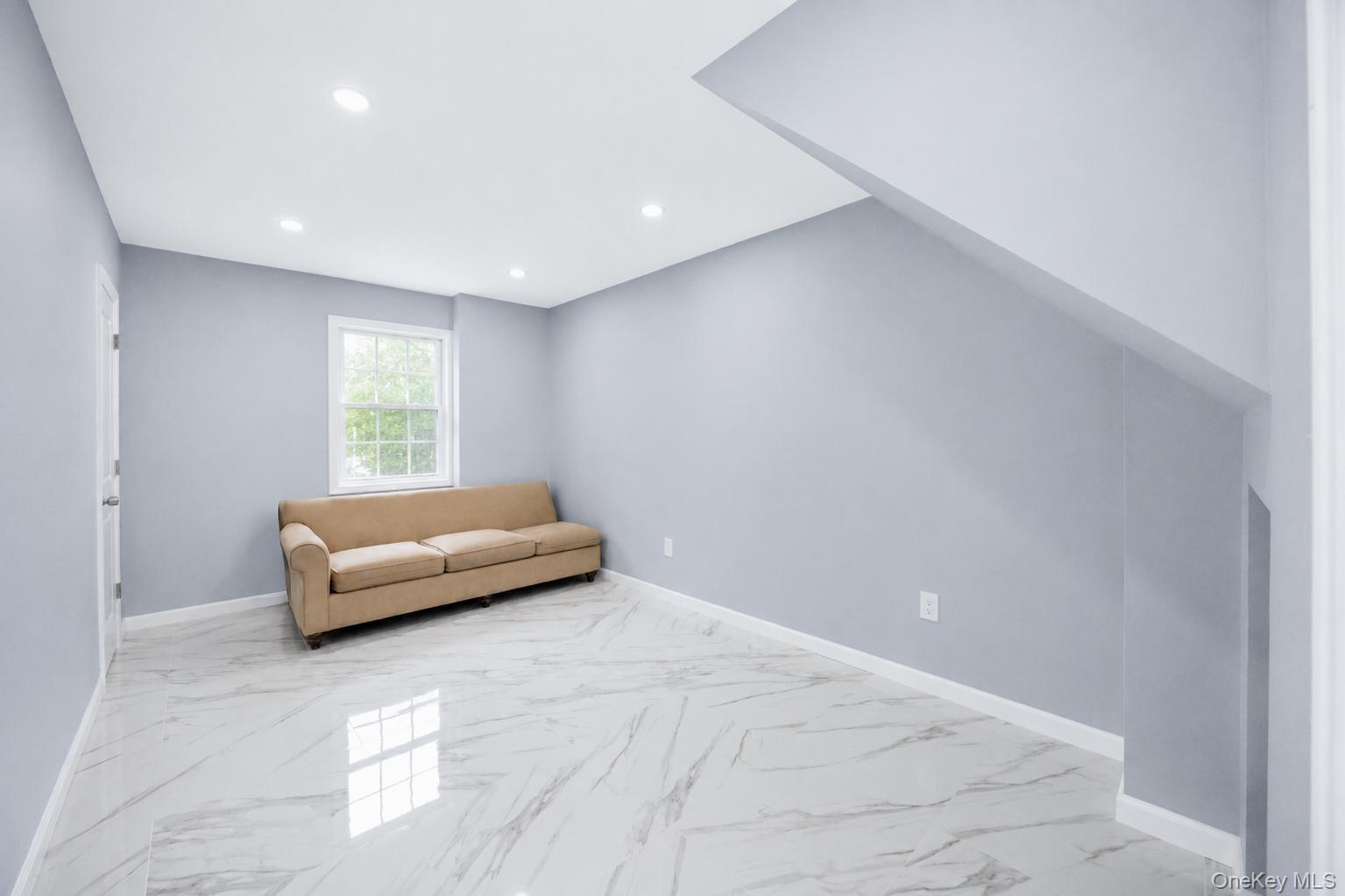306 Greeley Avenue Property Photo 17