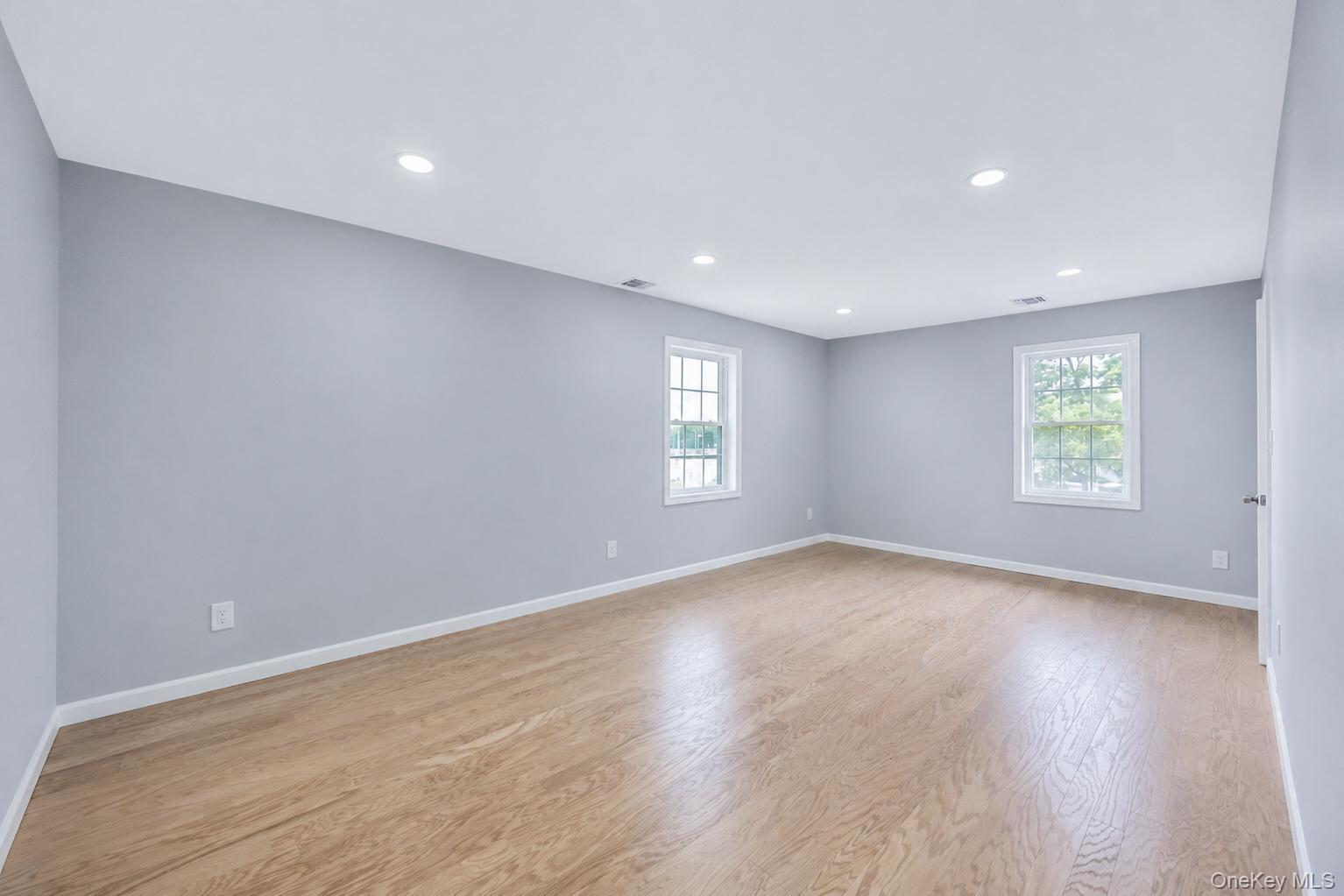 306 Greeley Avenue Property Photo 20