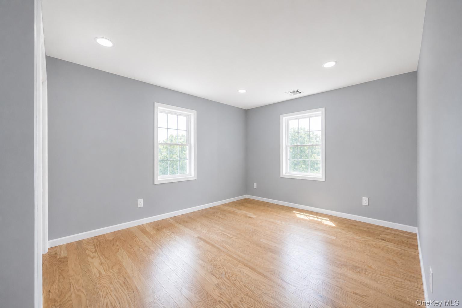 306 Greeley Avenue Property Photo 24