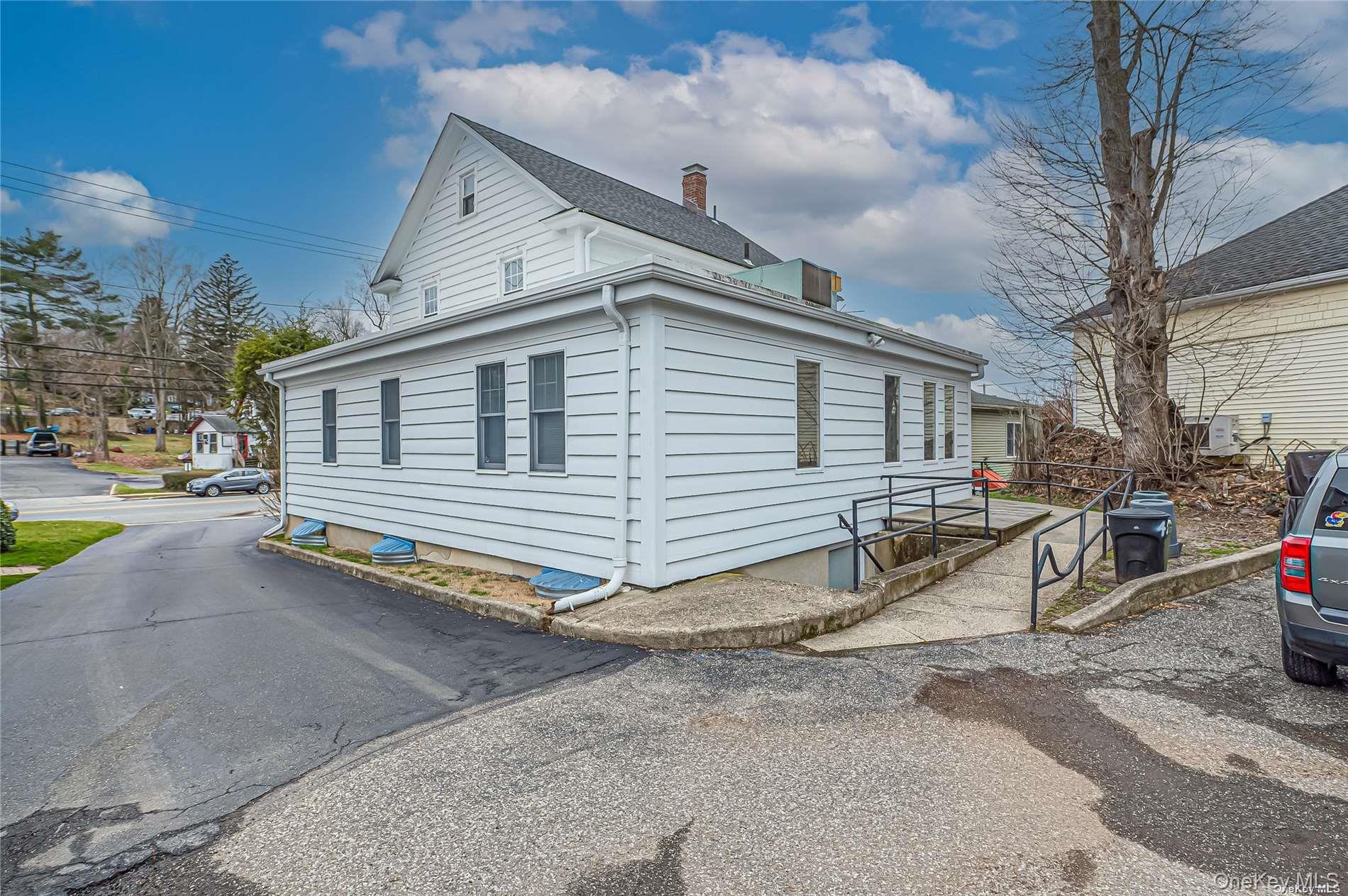 424 New York Avenue Property Photo 14