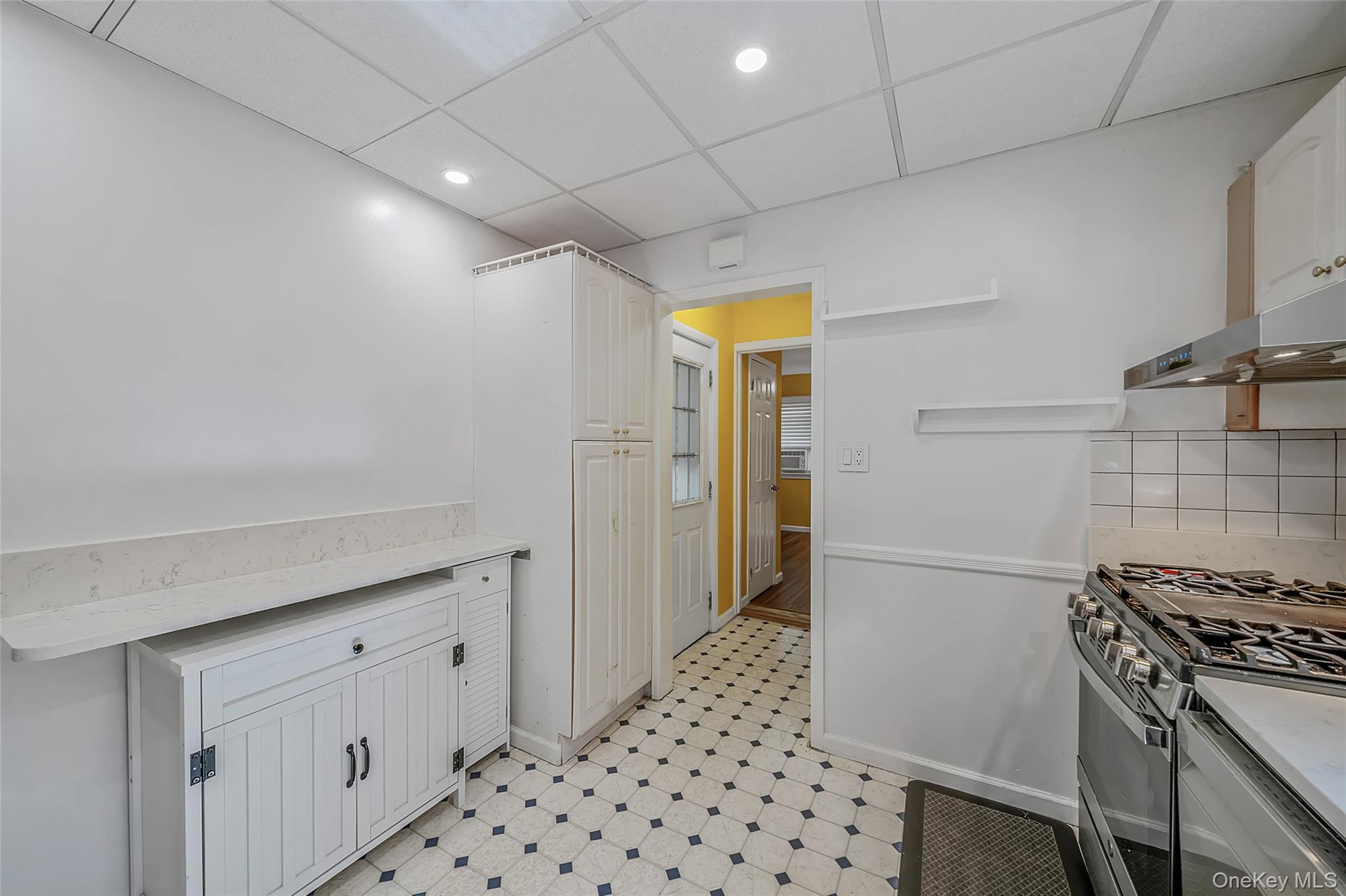 214 Lowell Avenue Property Photo 15