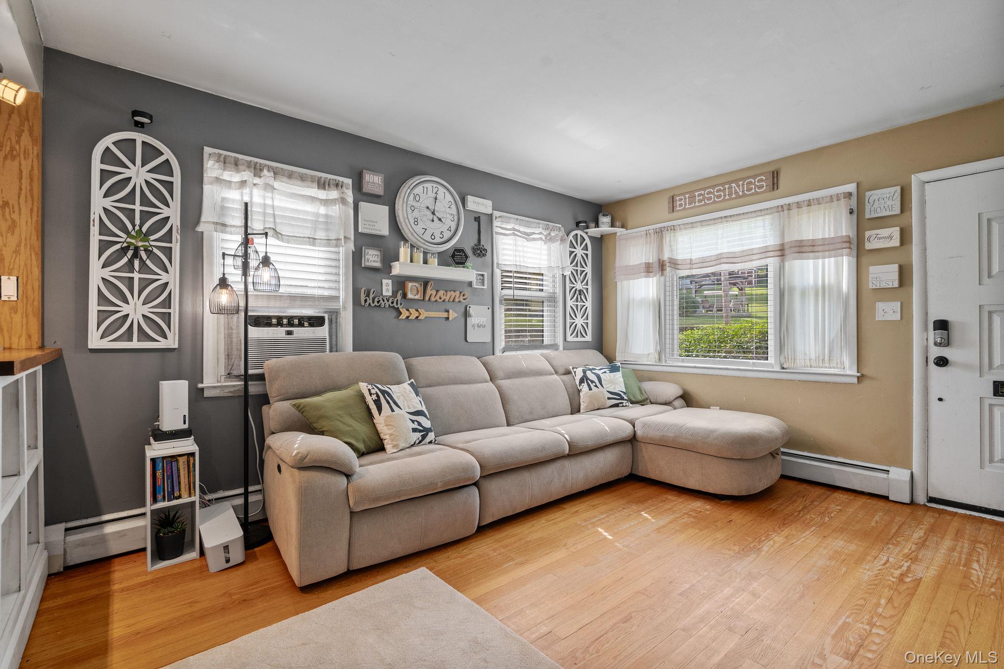 54 Boulevard Property Photo 6