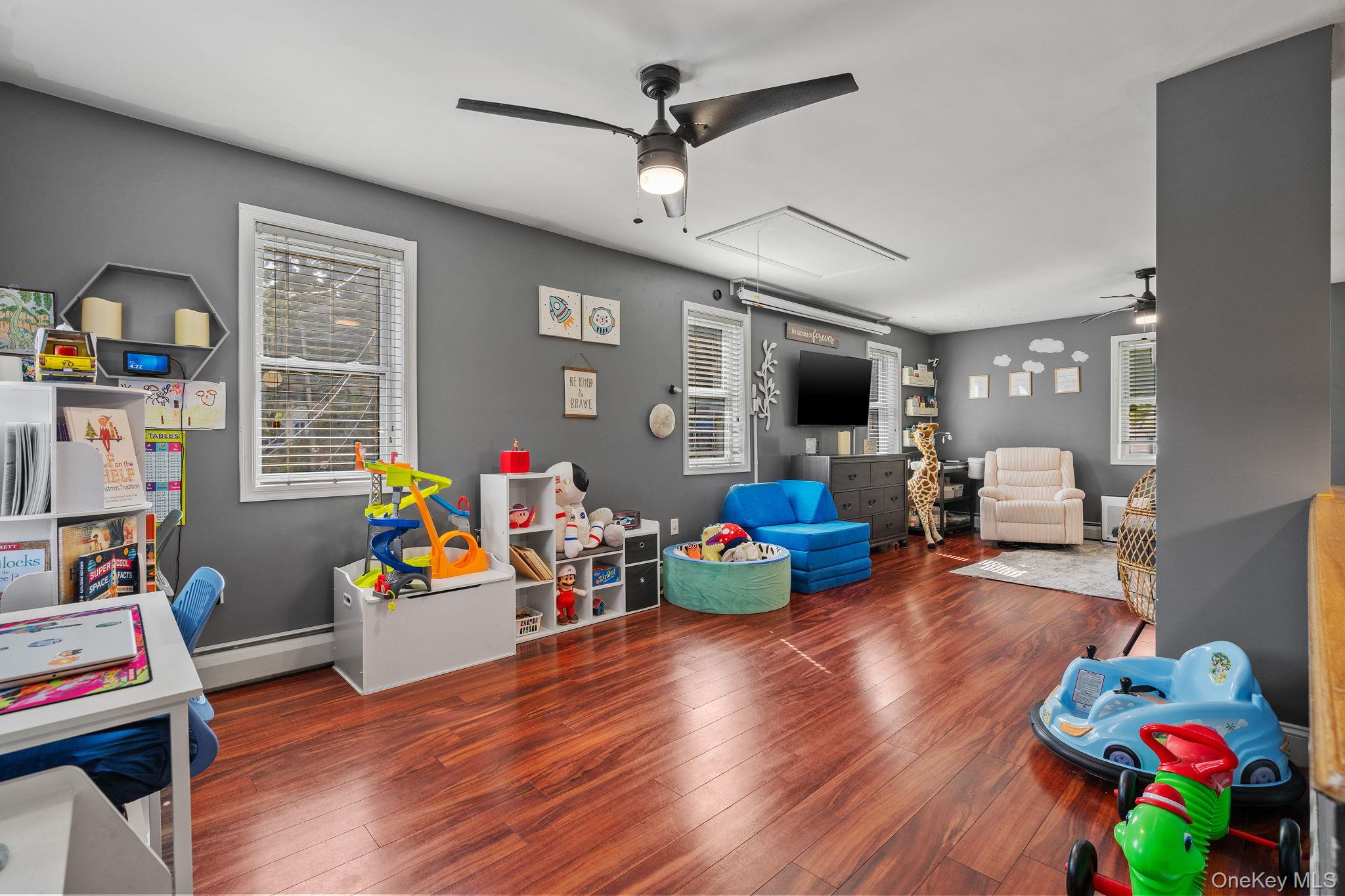 54 Boulevard Property Photo 11