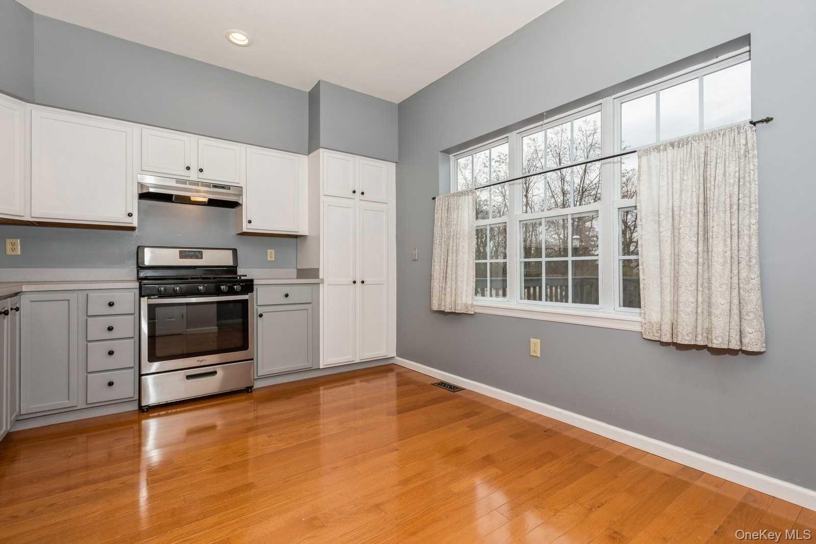 52 Schenck Avenue Property Photo 13