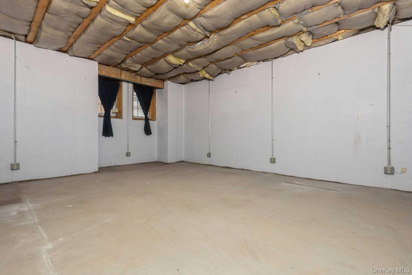 52 Schenck Avenue Property Photo 28