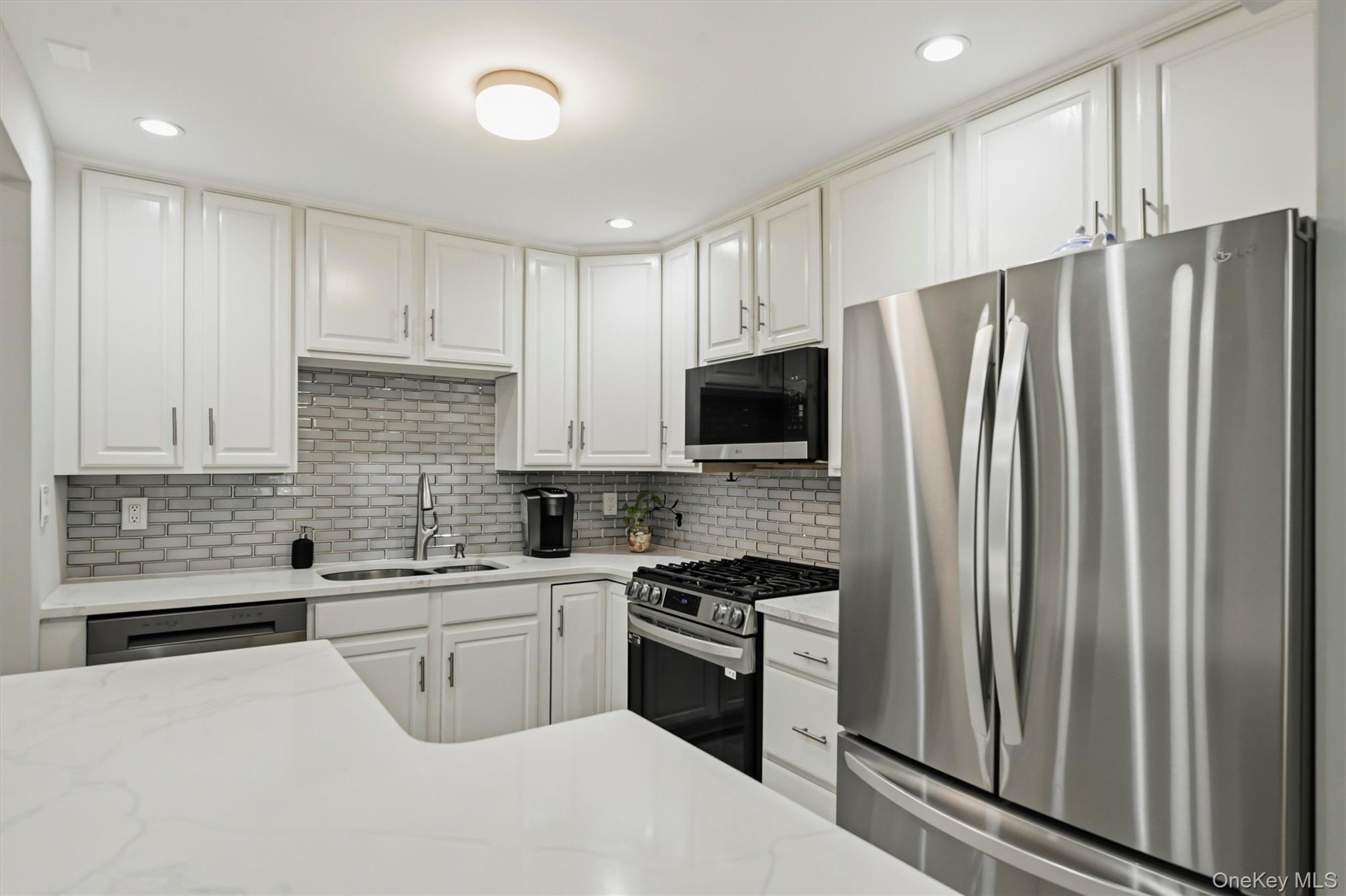 264 Parkside Drive Property Photo 11