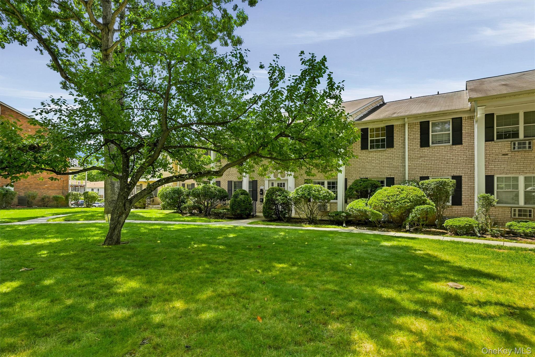 264 Parkside Drive Property Photo 33