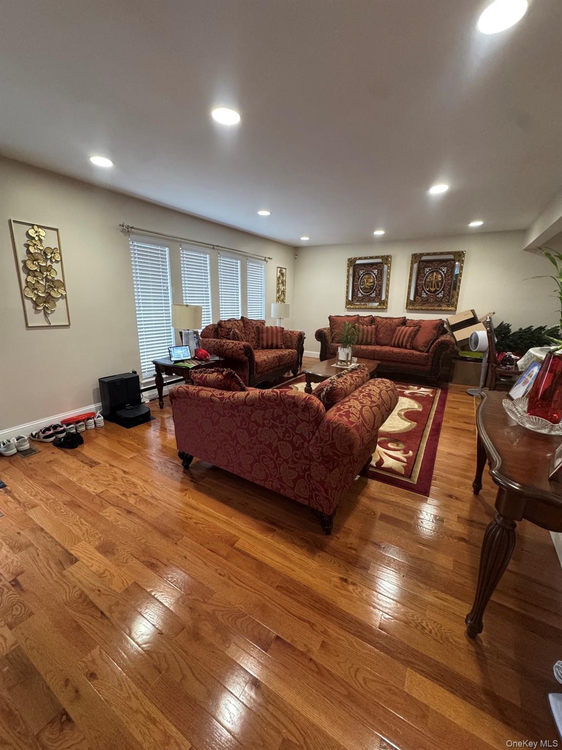 219 Vermont Avenue Property Photo 3