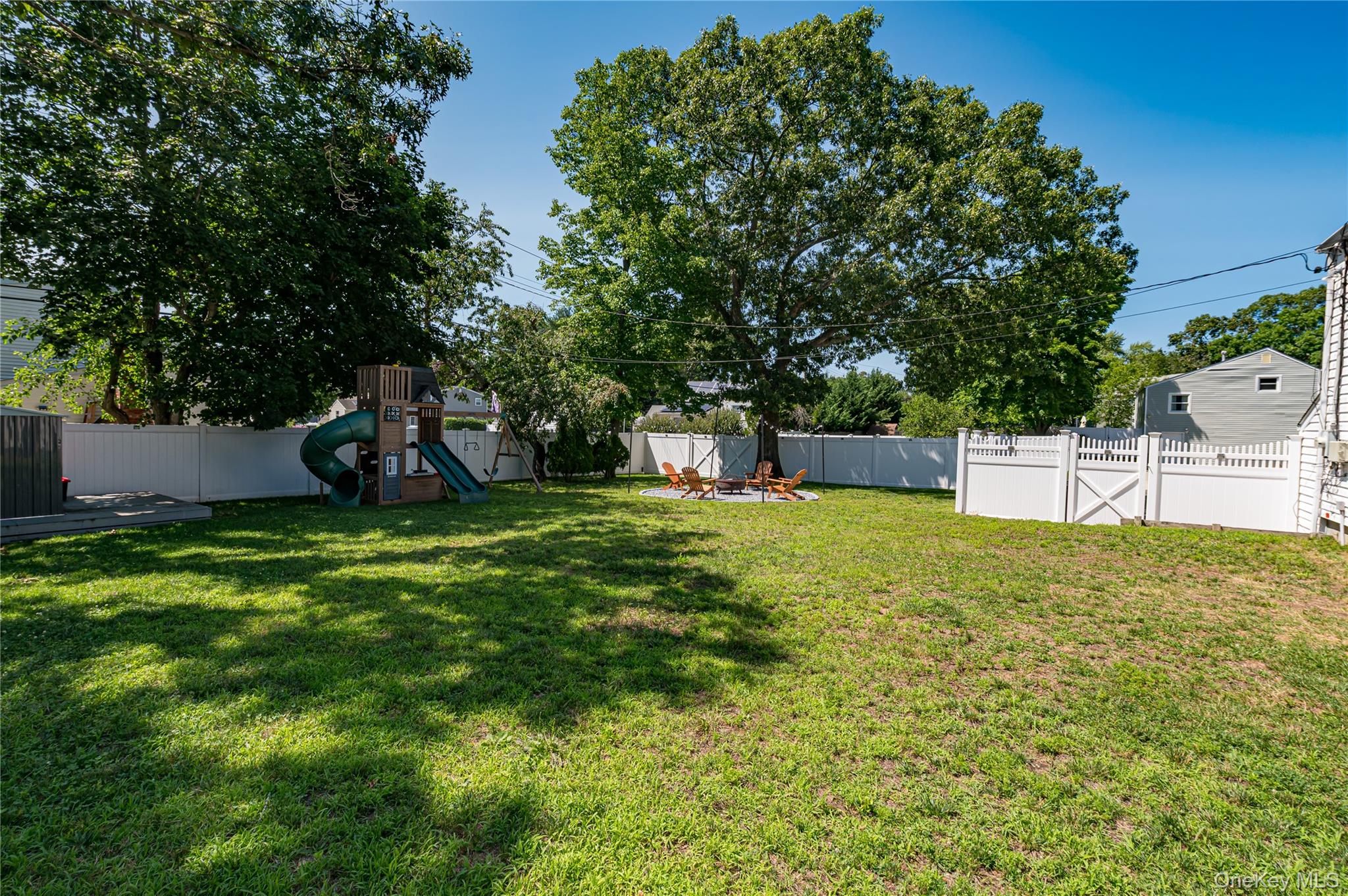 323 Eastwood Boulevard Property Photo 27