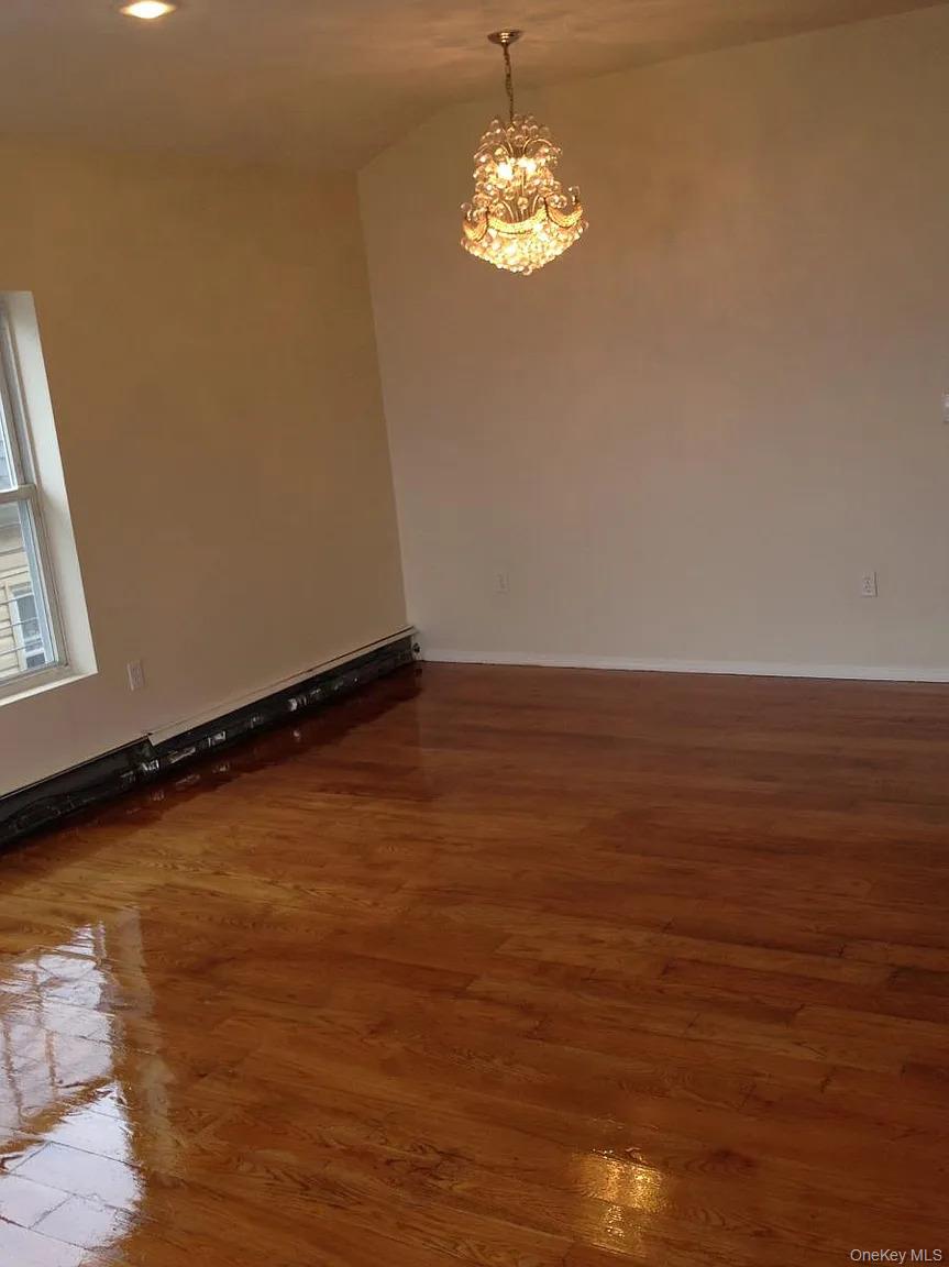 9718 125th Street Property Photo 2