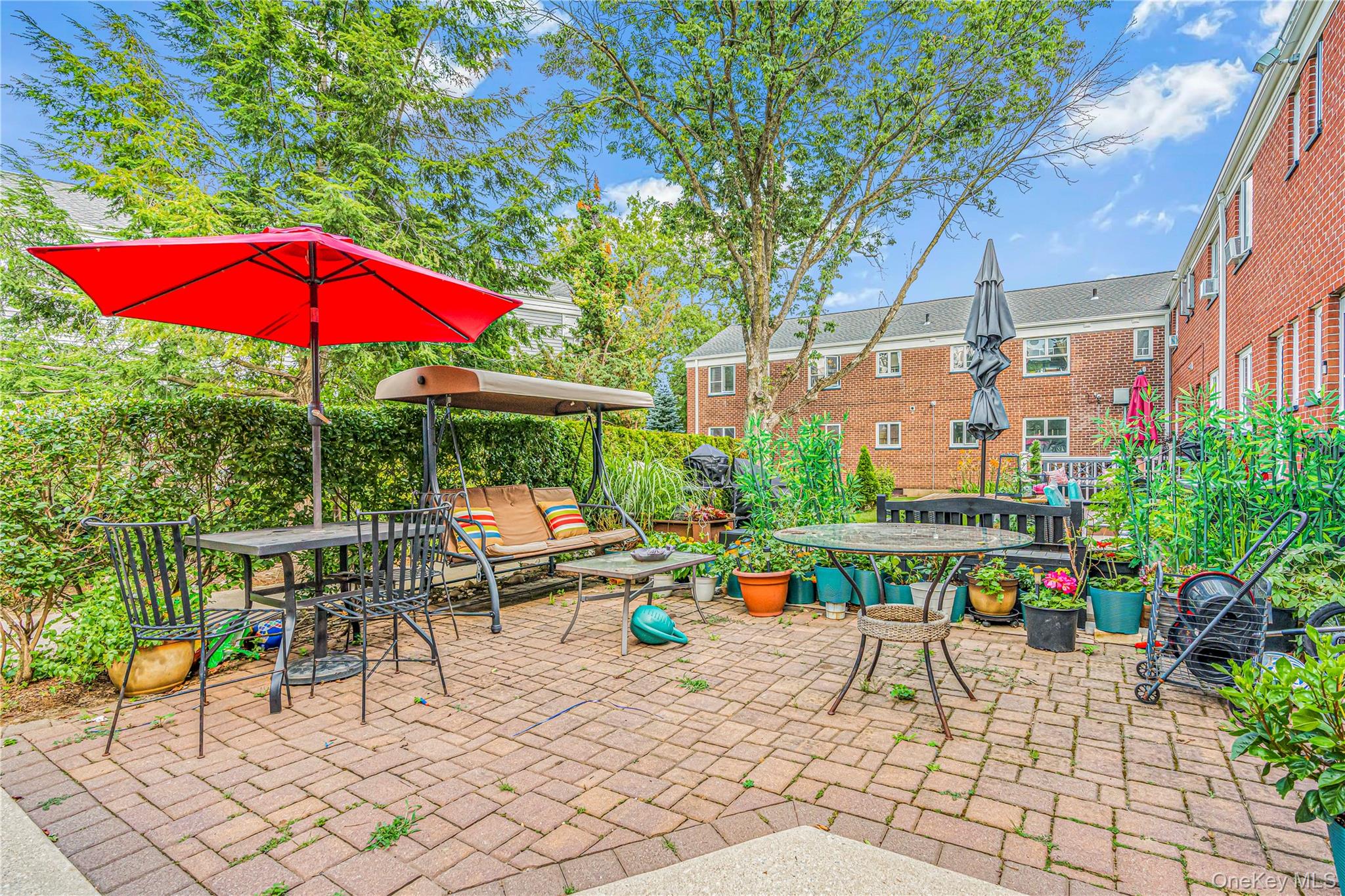 227-07 Hillside Avenue 516 Property Photo 12