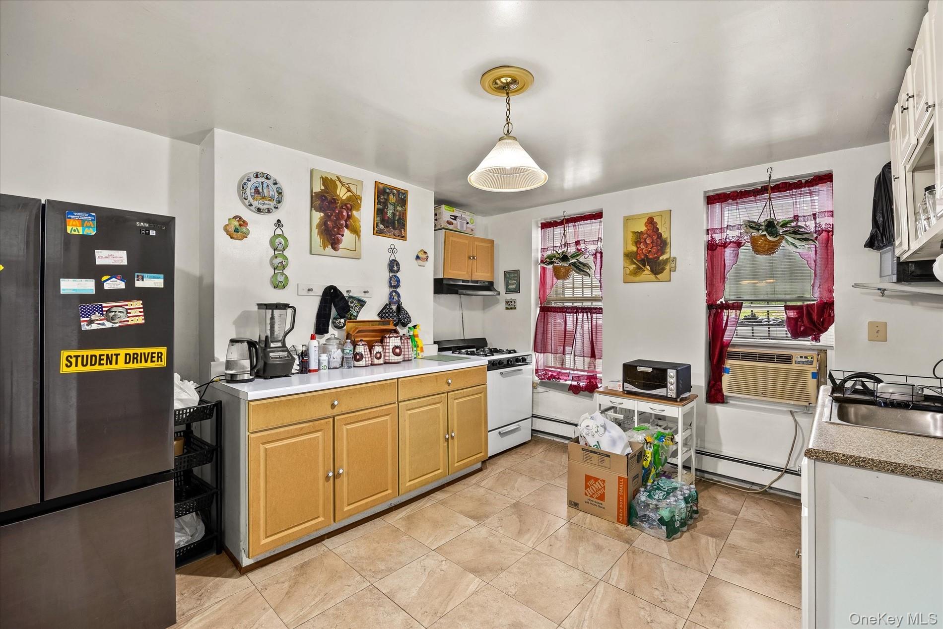 1572 Bergen Street Property Photo 25