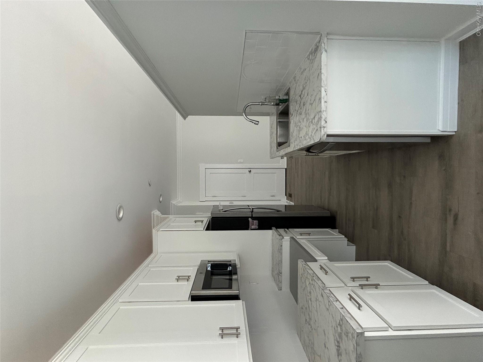 45 Fifth Avenue Property Photo 2