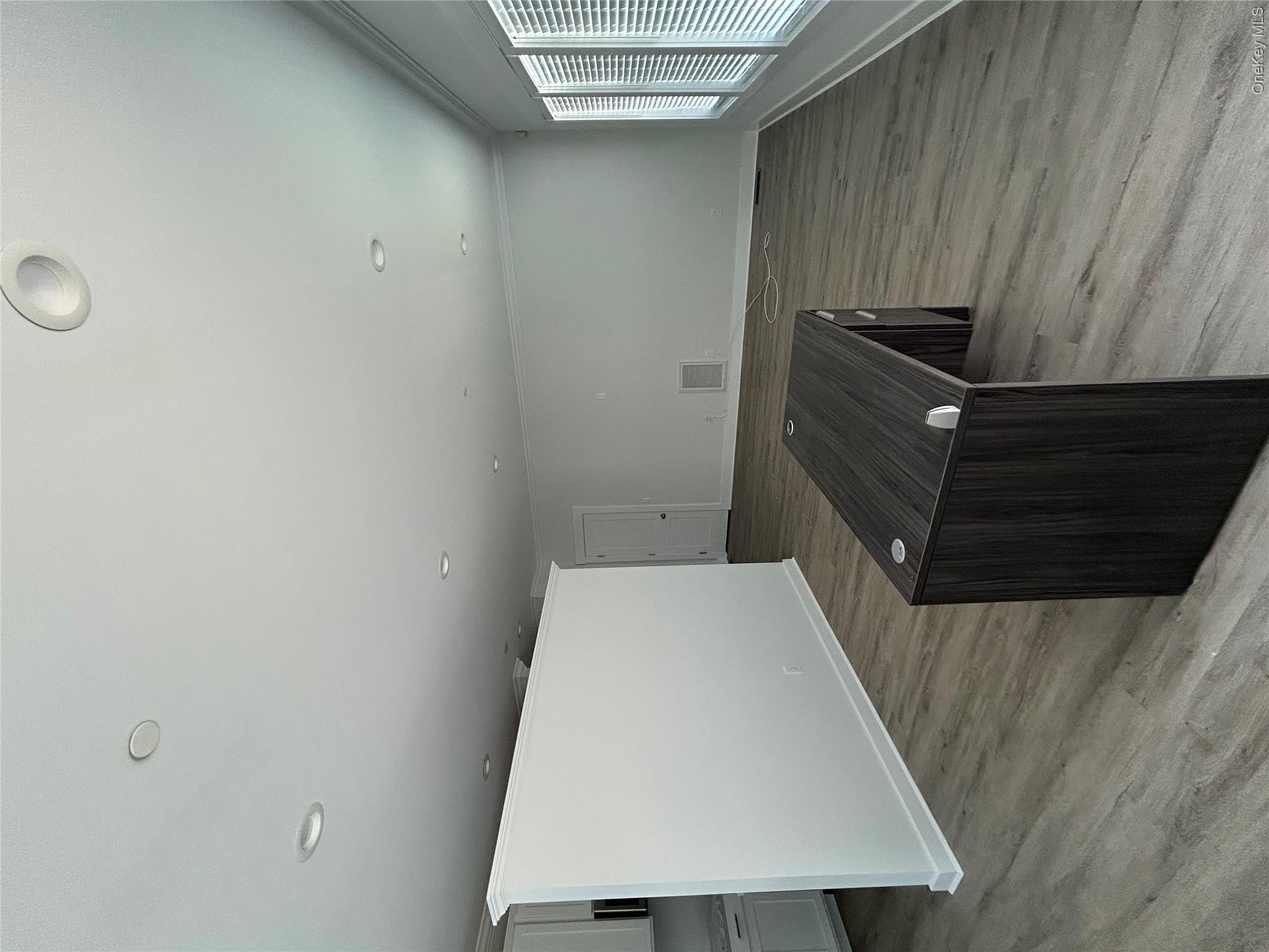 45 Fifth Avenue Property Photo 3