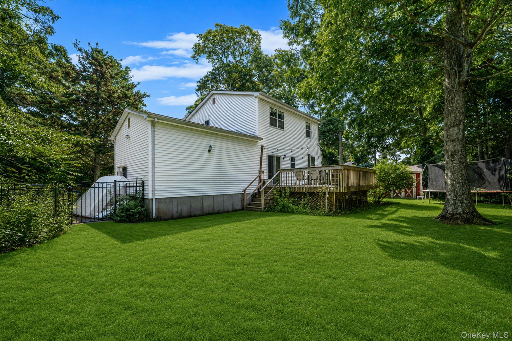 138 Holiday Boulevard Property Photo 31