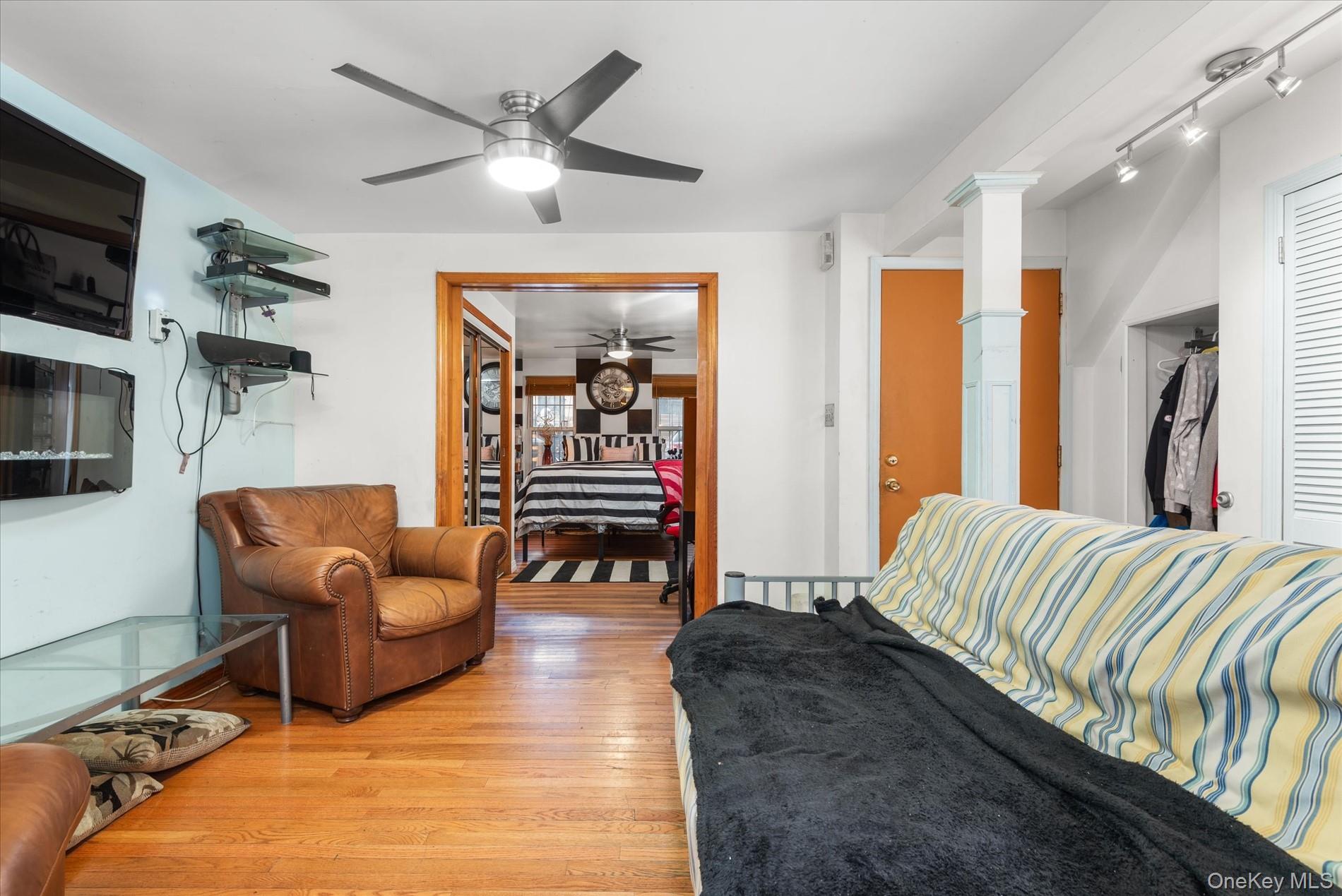 1241 Putnam Avenue Property Photo 6