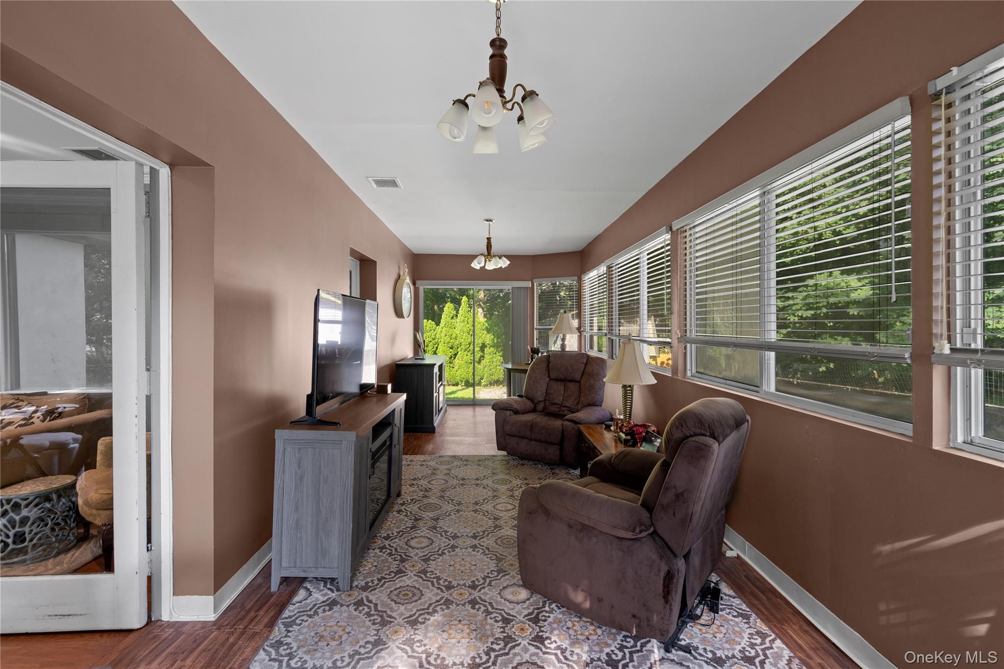 206 Cliff Road Property Photo 15