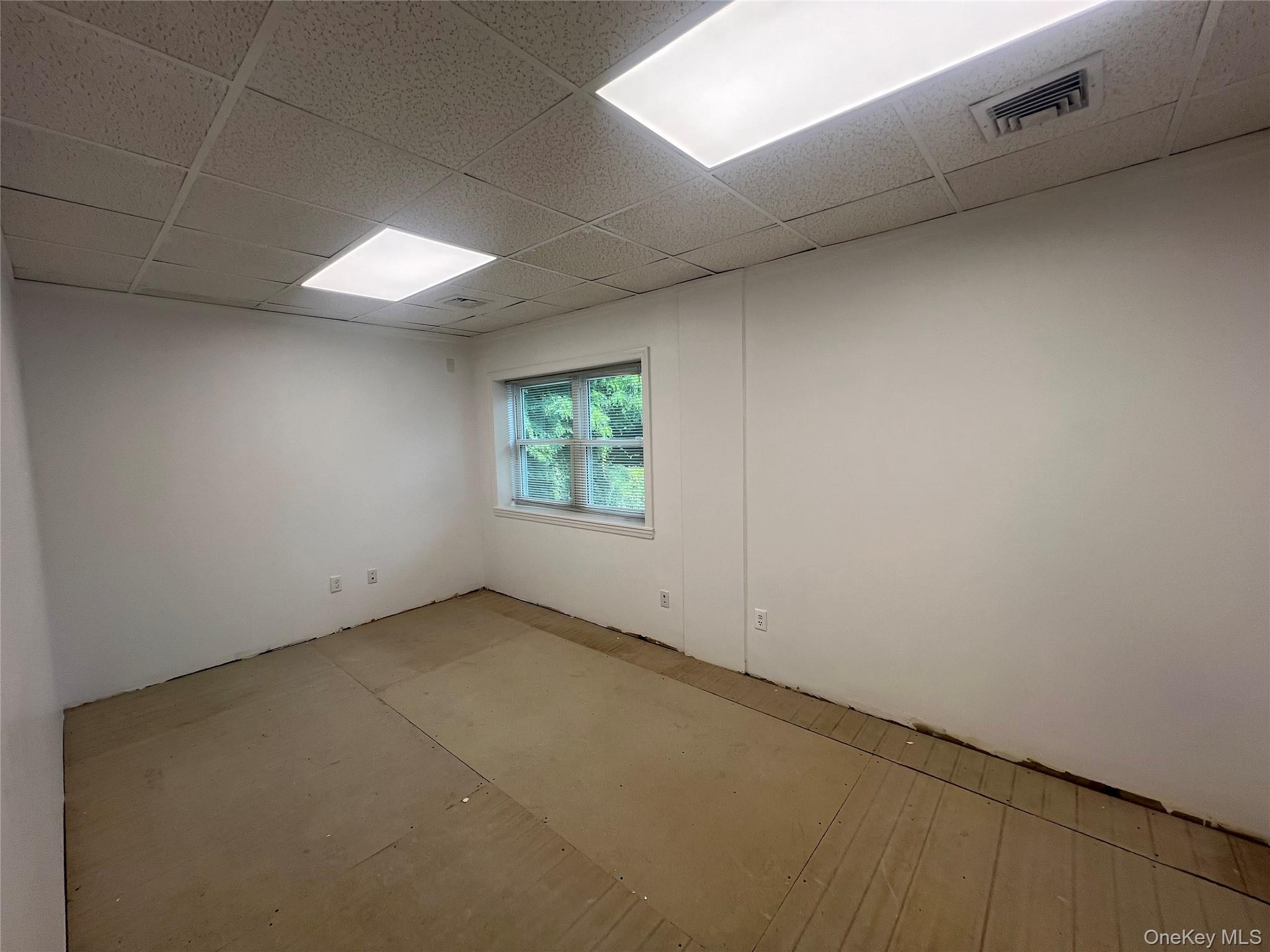121 Pulaski Road 4 Property Photo 3