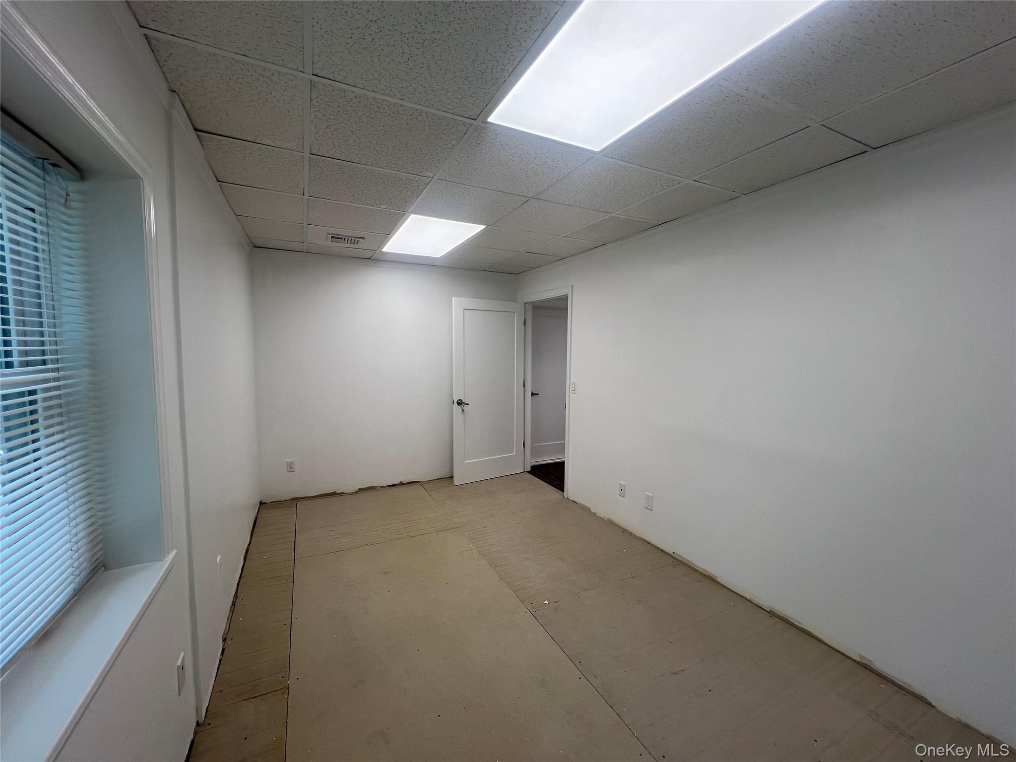 121 Pulaski Road 4 Property Photo 4