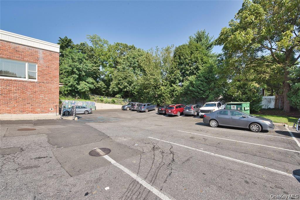 121 Pulaski Road 4 Property Photo 10
